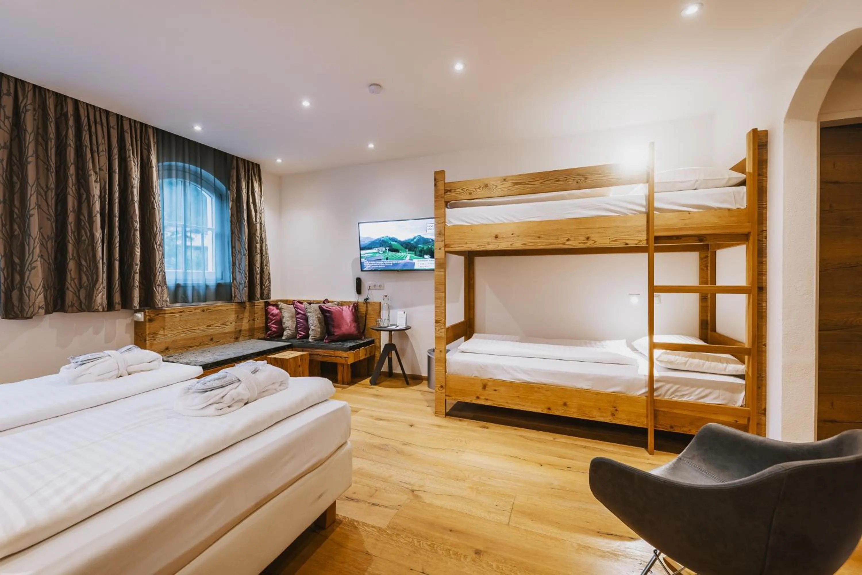 Photo of the whole room, Bed in Hotel Flachauerhof