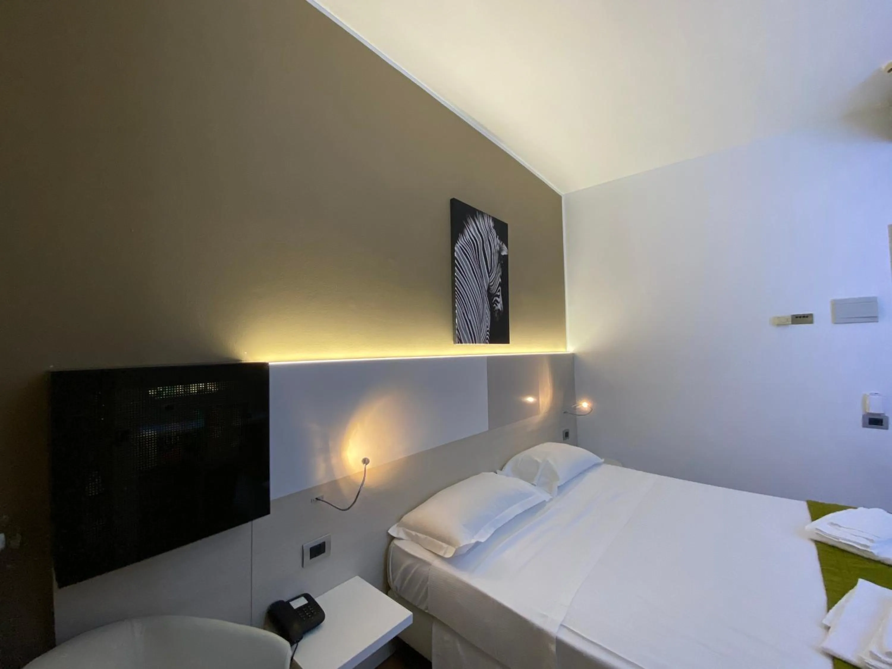 Bed in Hotel Ristorante Novara Expo