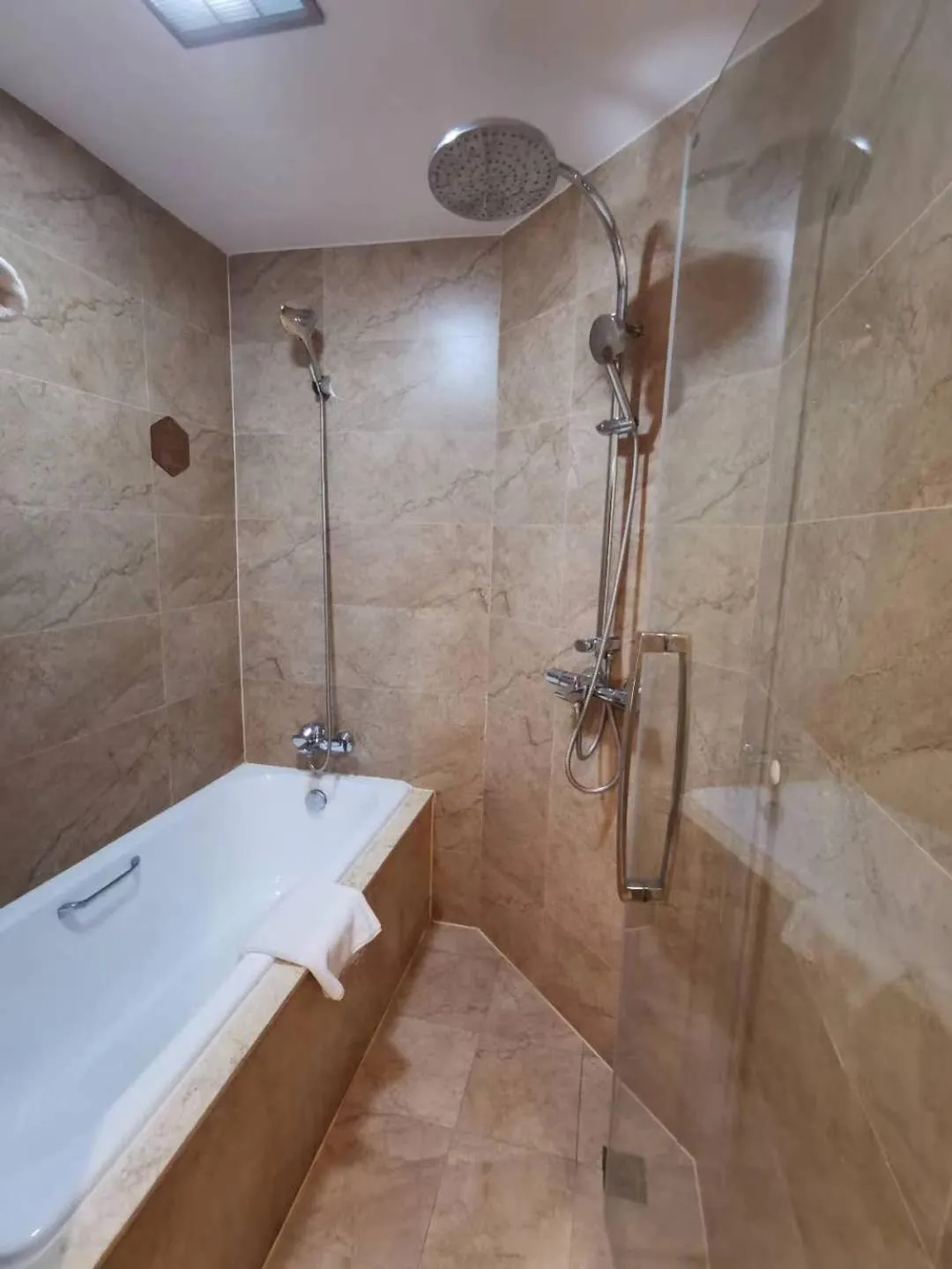 Bathroom in Green Court Residence Jinqiao Diamond Shanghai