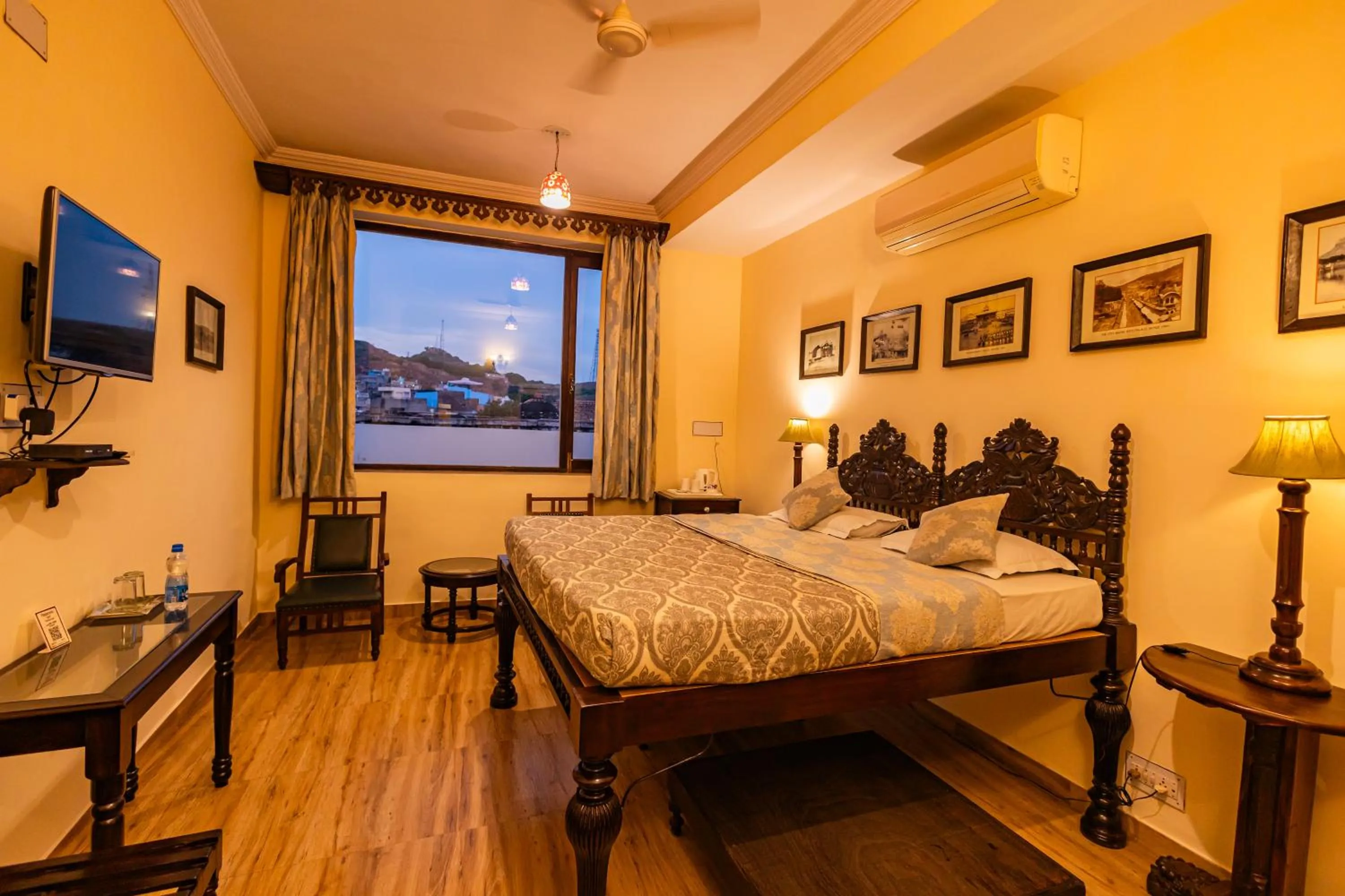 Bed in Haveli Inn Pal