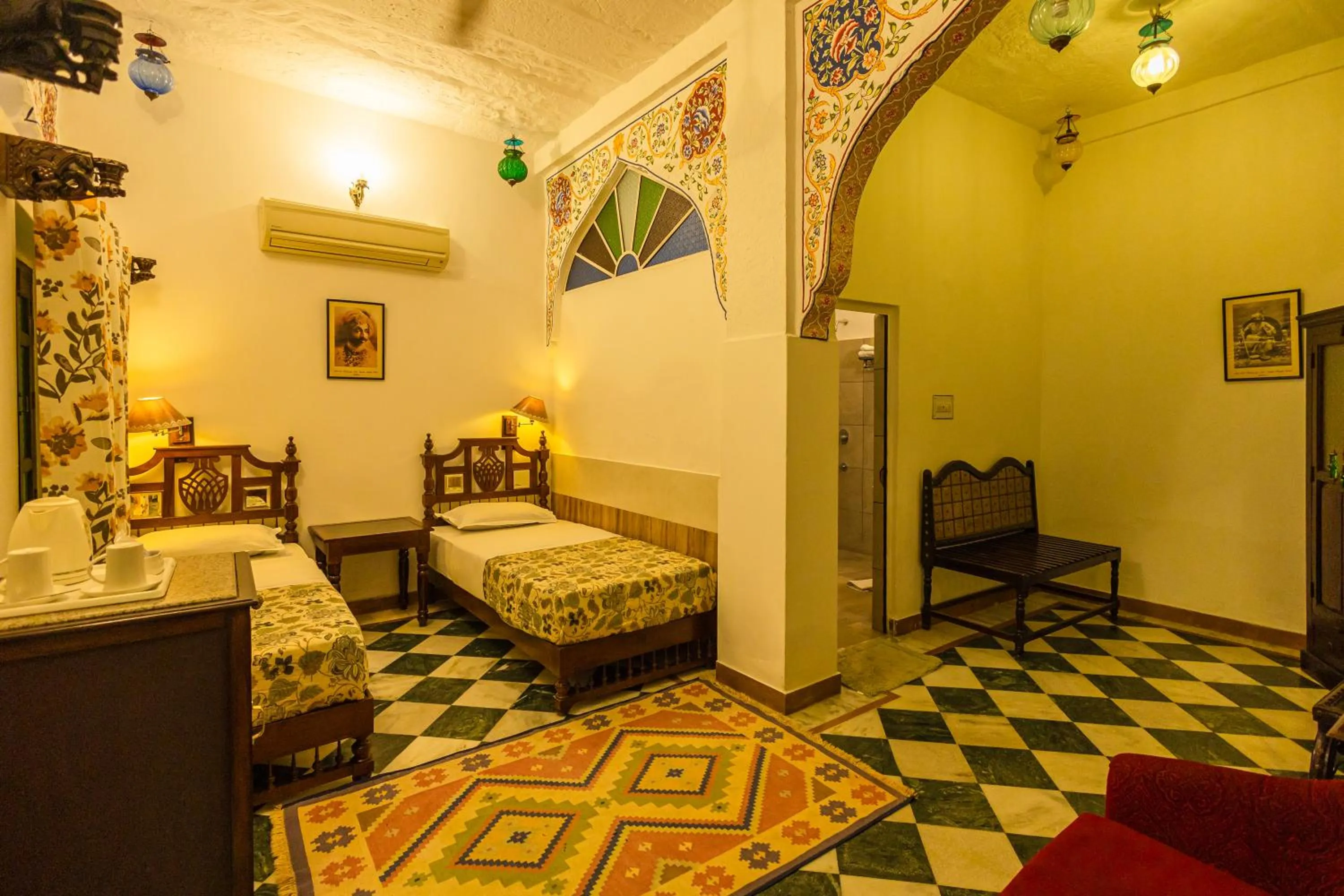 Photo of the whole room, Bed in Haveli Inn Pal