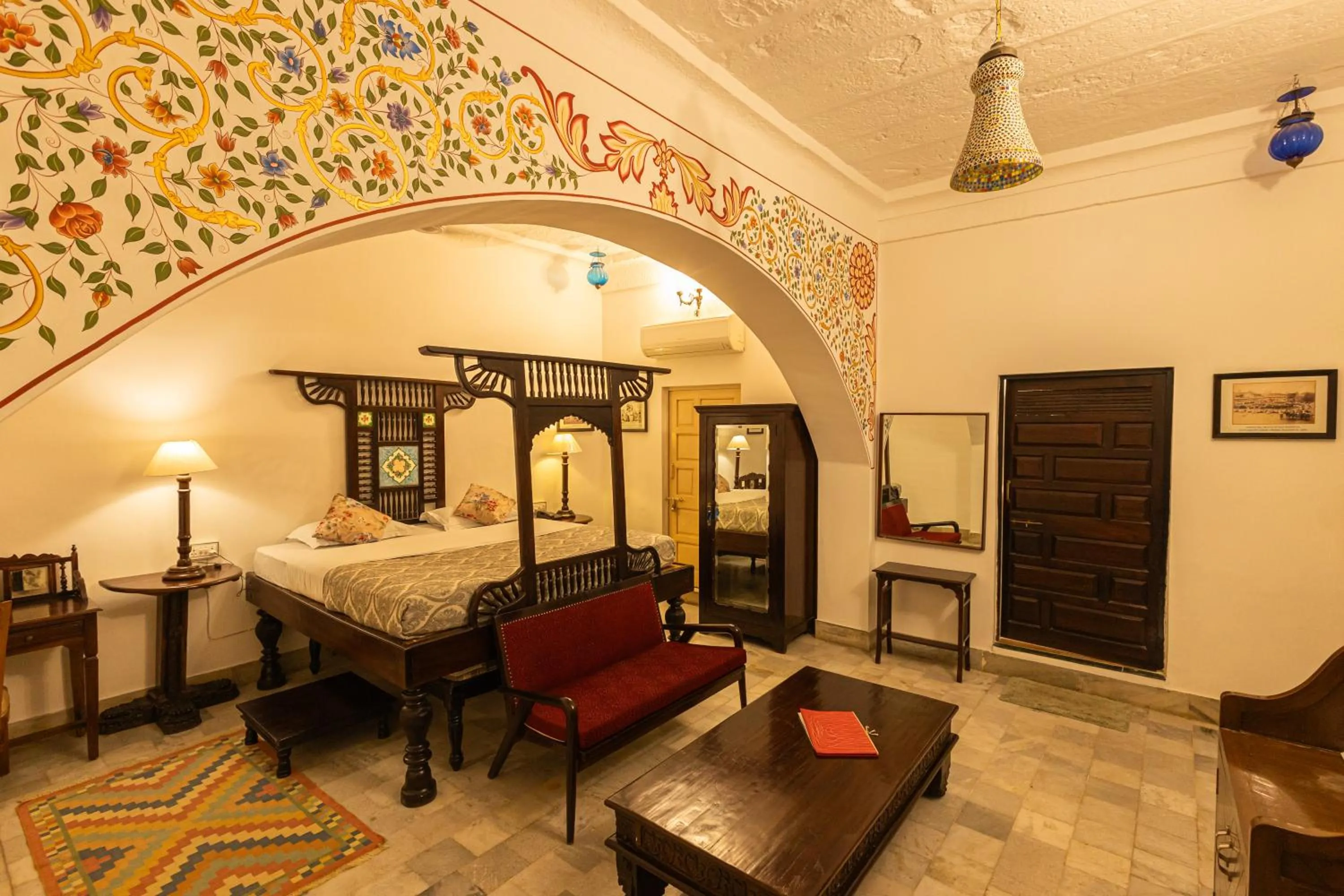 Photo of the whole room, Bed in Haveli Inn Pal