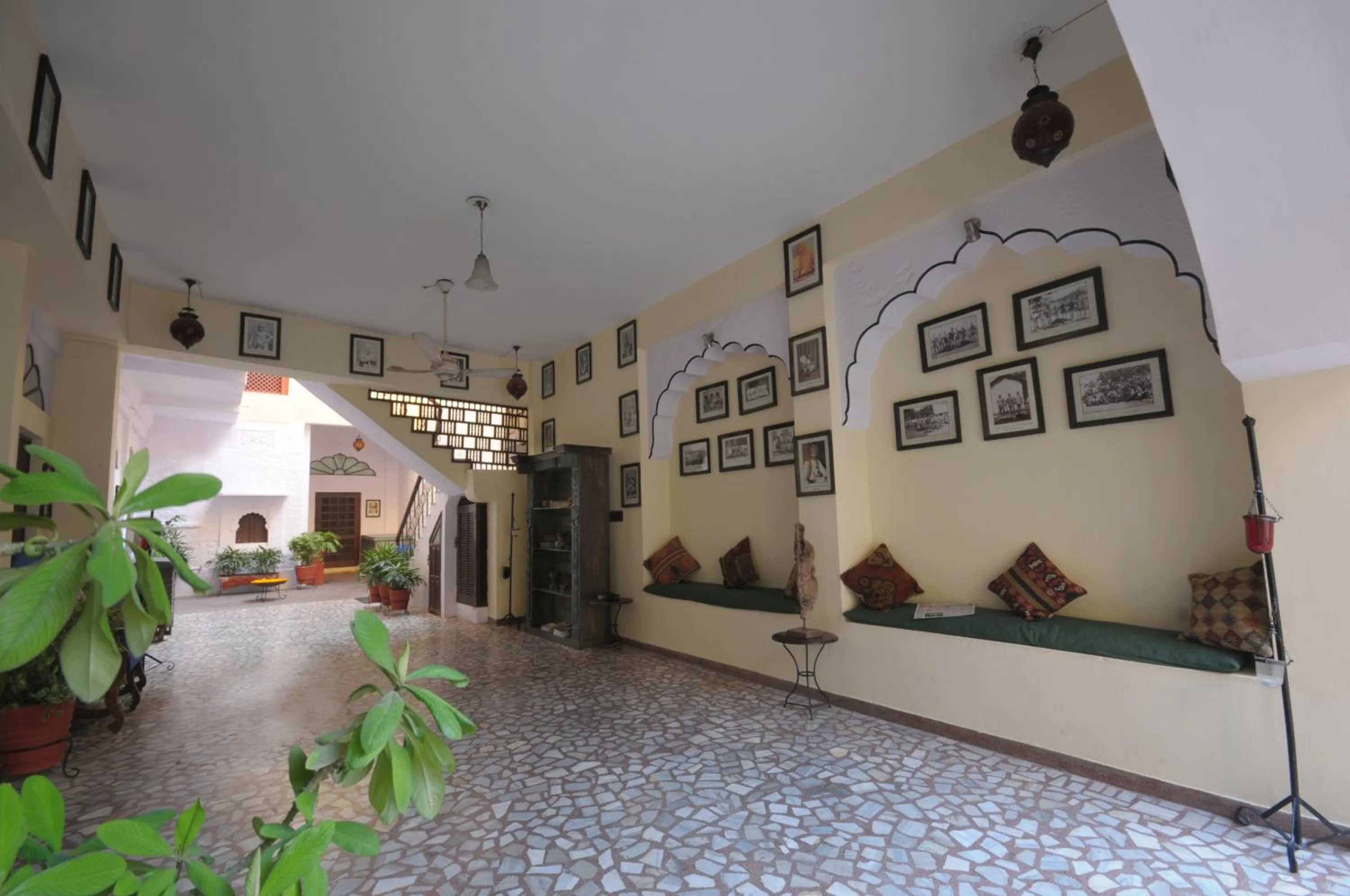 Property building in Haveli Inn Pal