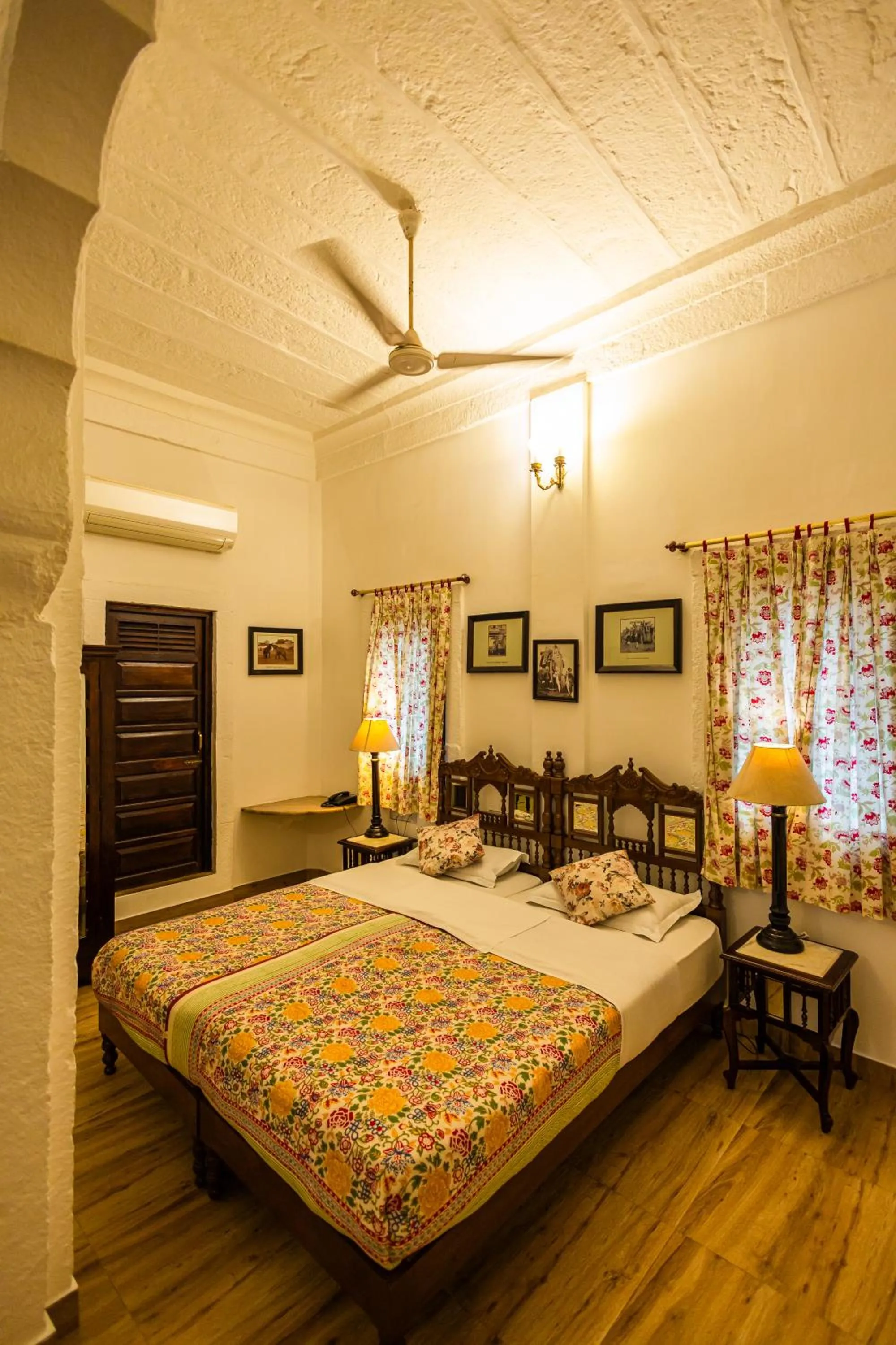 Bed in Haveli Inn Pal