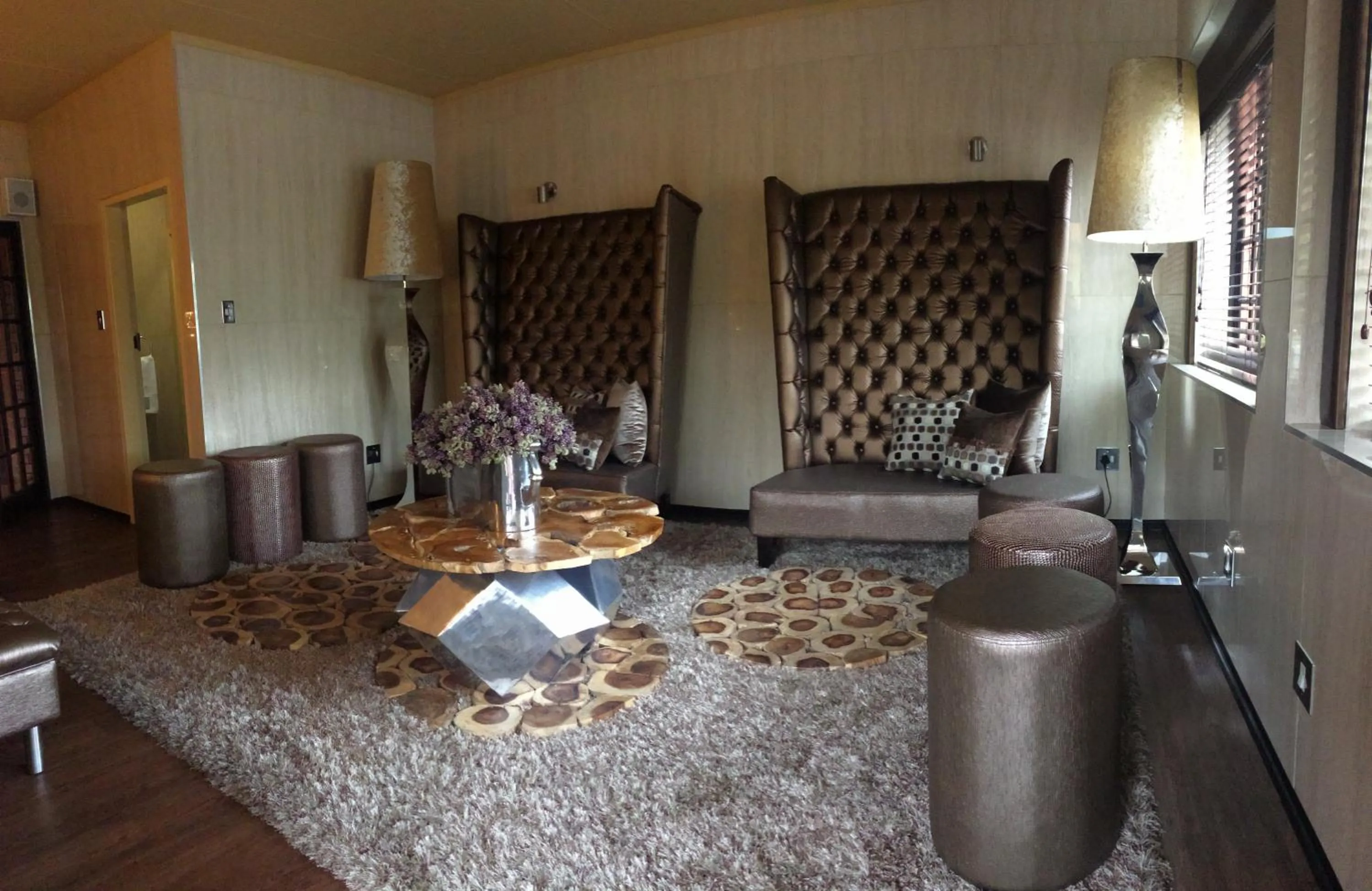 Communal lounge/ TV room in Cycad Guest House
