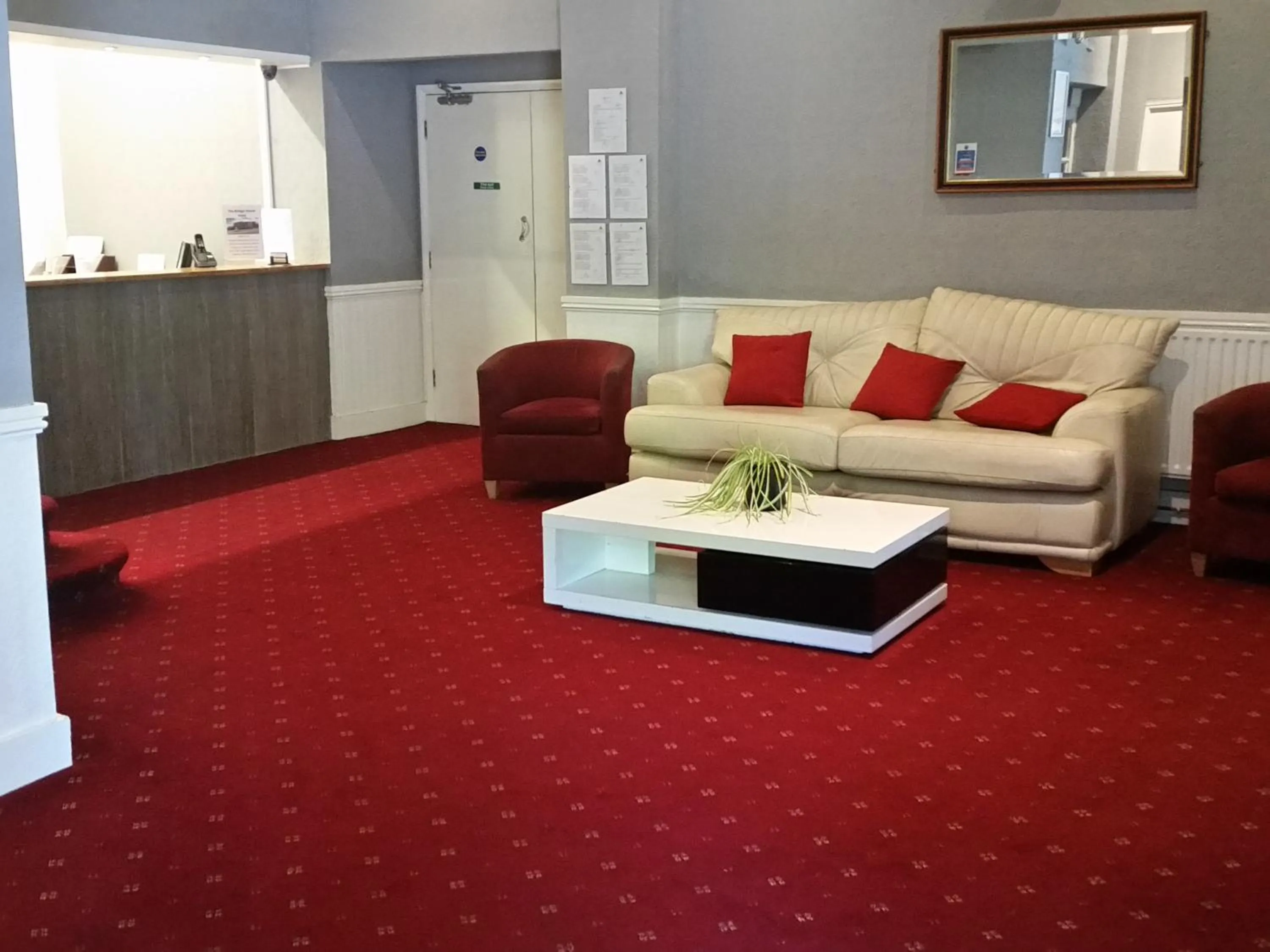 Lobby or reception in The Bridge Hotel