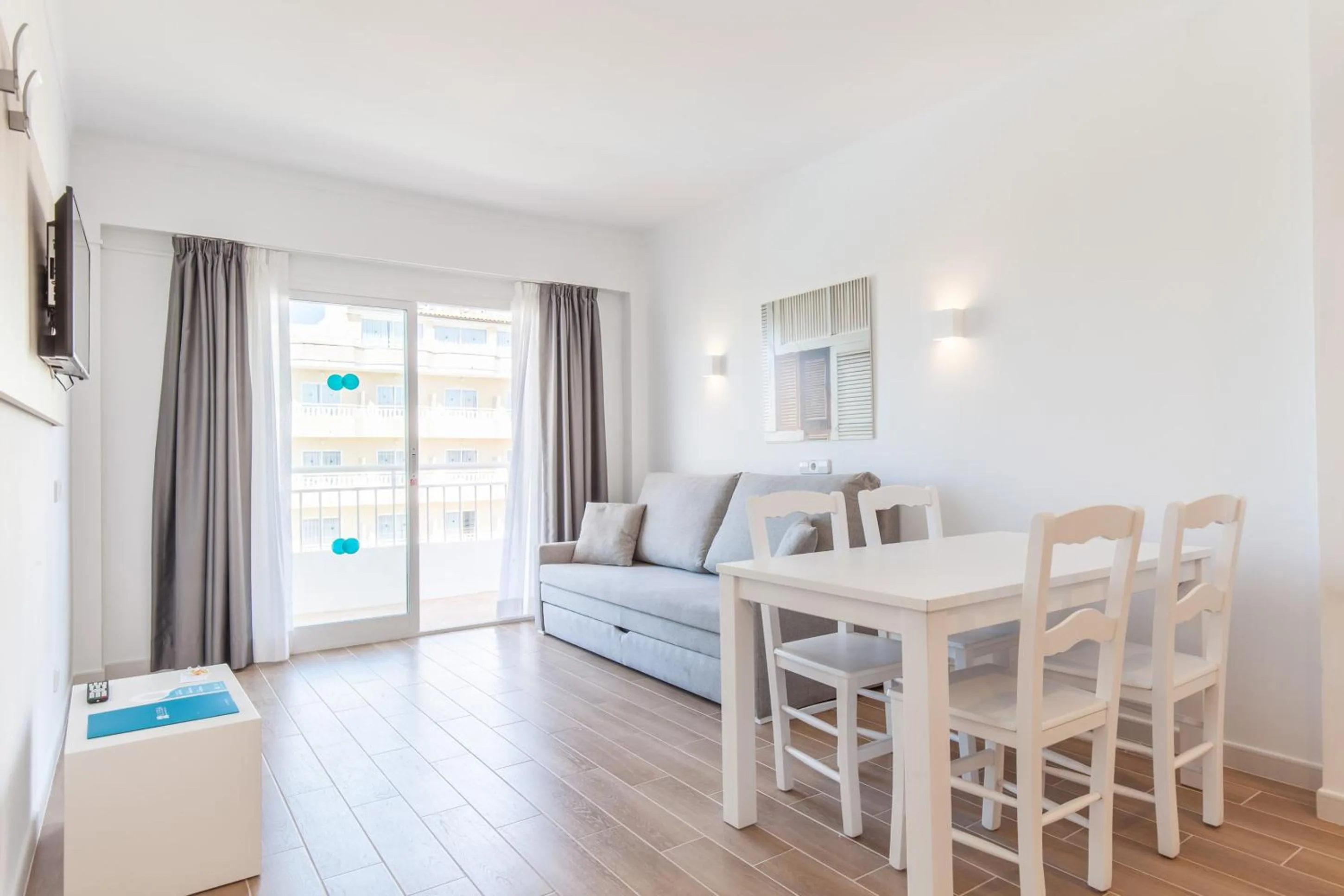 Living room, Bed in BLUESEA Don Jaime