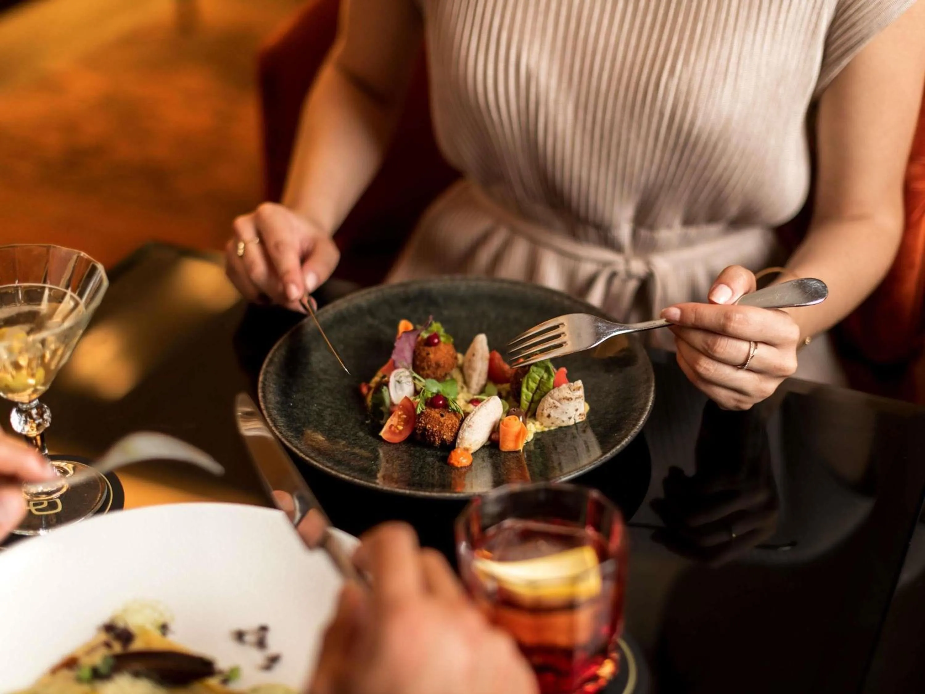 Lounge or bar in Sofitel Frankfurt Opera