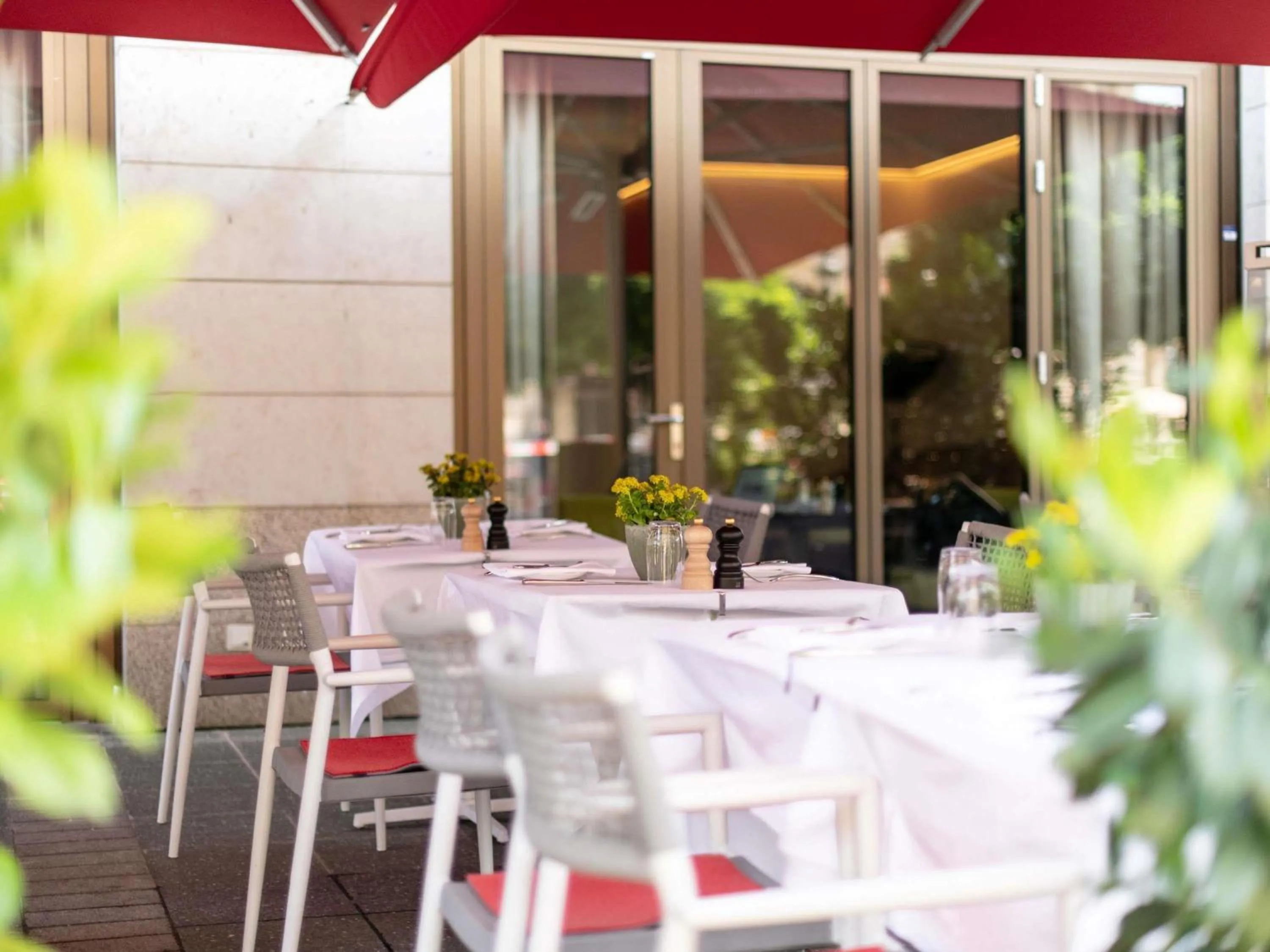 Restaurant/places to eat in Sofitel Frankfurt Opera