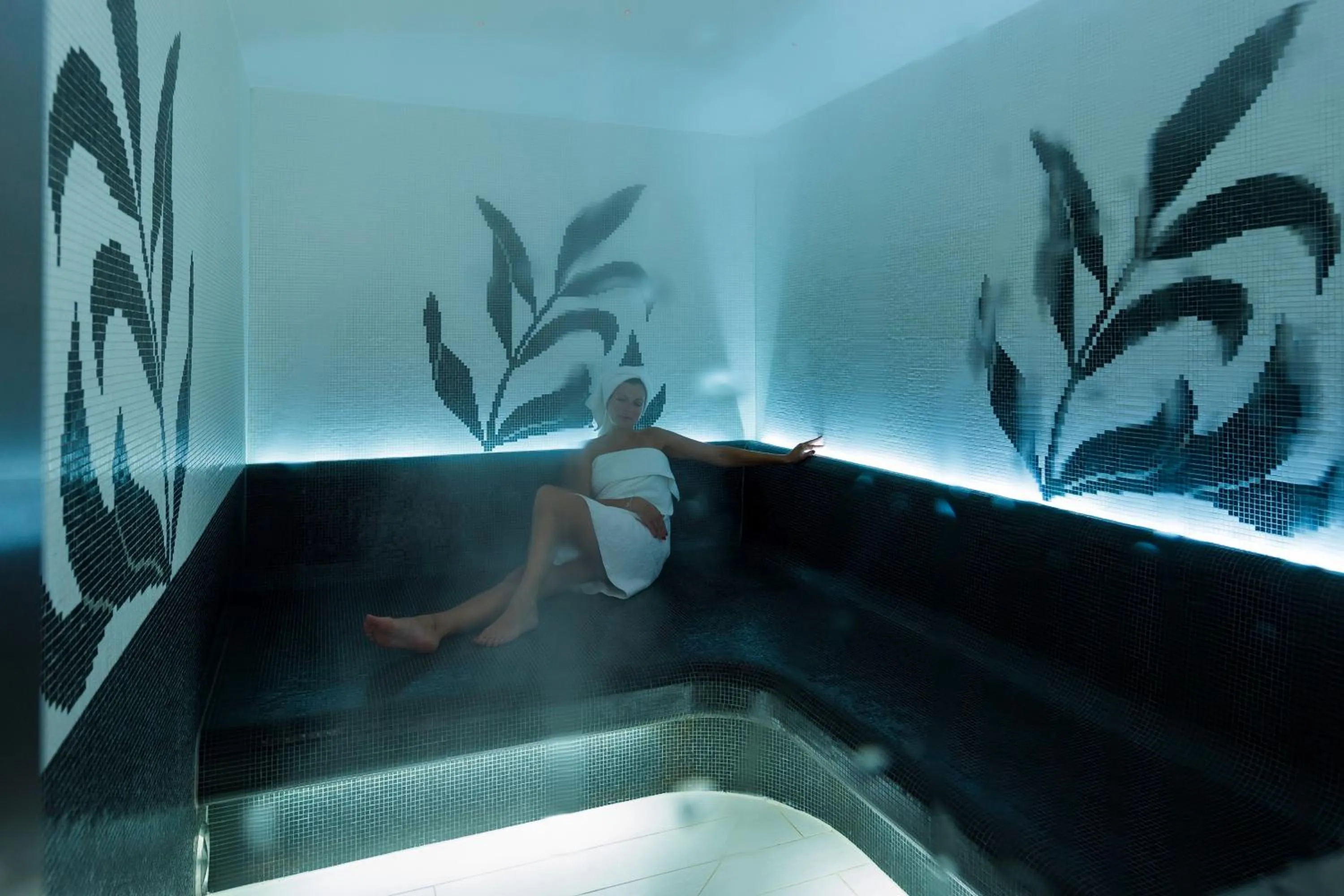 Steam room in Sofitel Frankfurt Opera