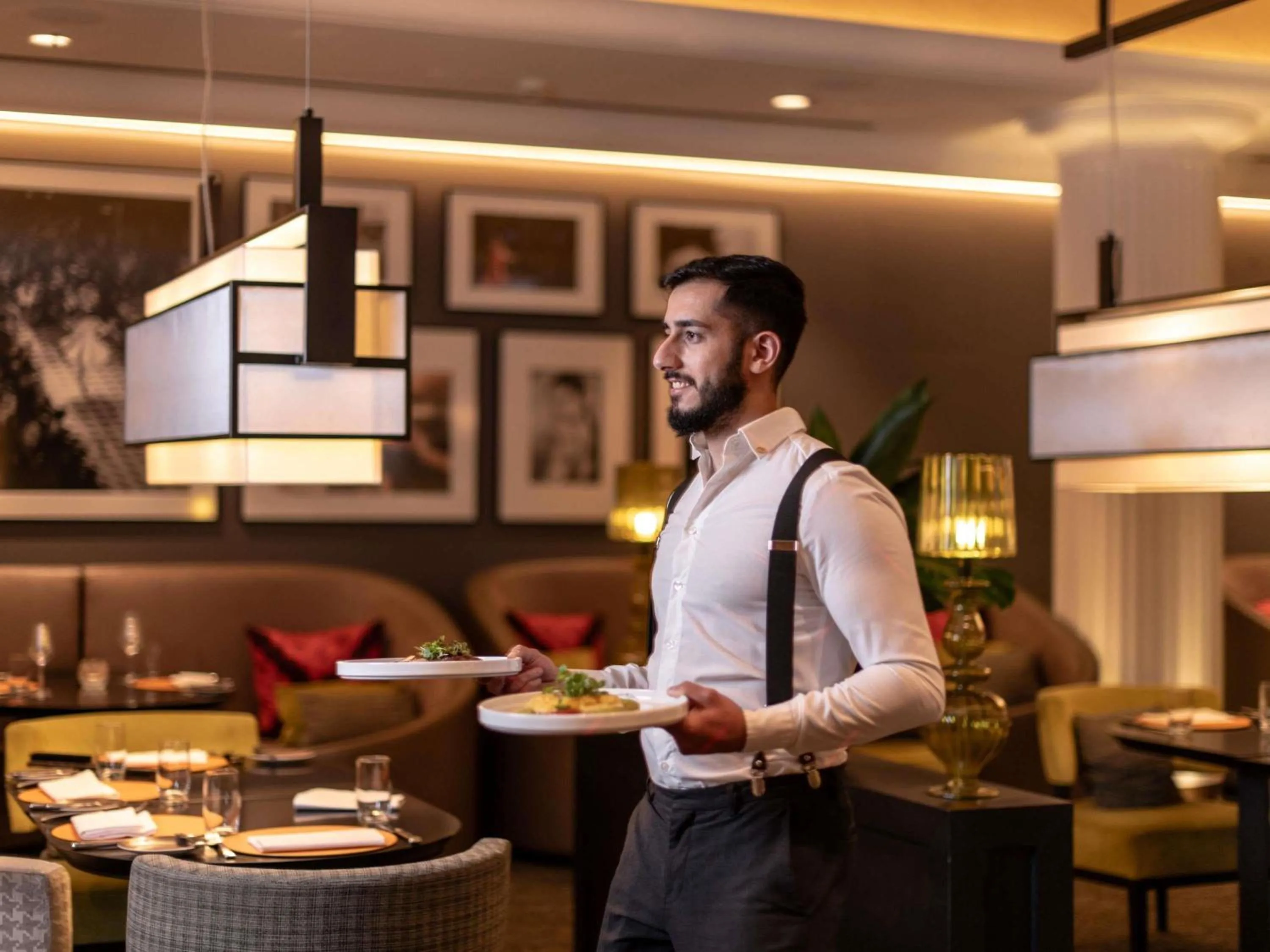 Restaurant/places to eat in Sofitel Frankfurt Opera