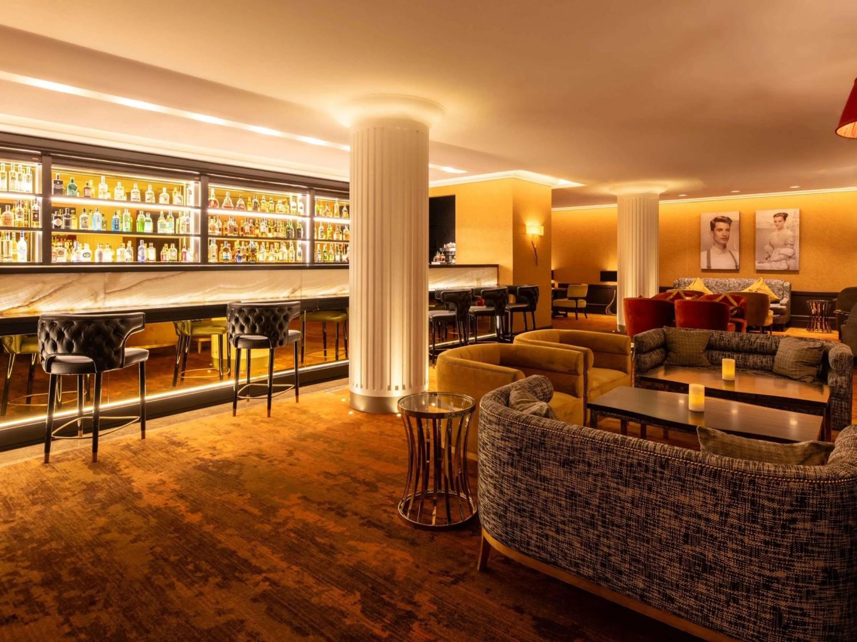 Lounge or bar in Sofitel Frankfurt Opera