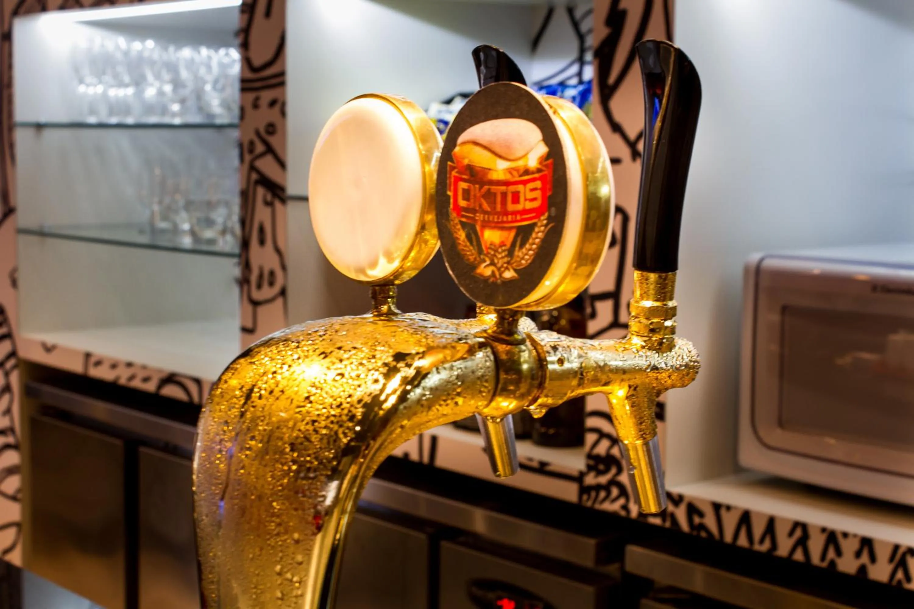 Decorative detail in ibis Imperatriz