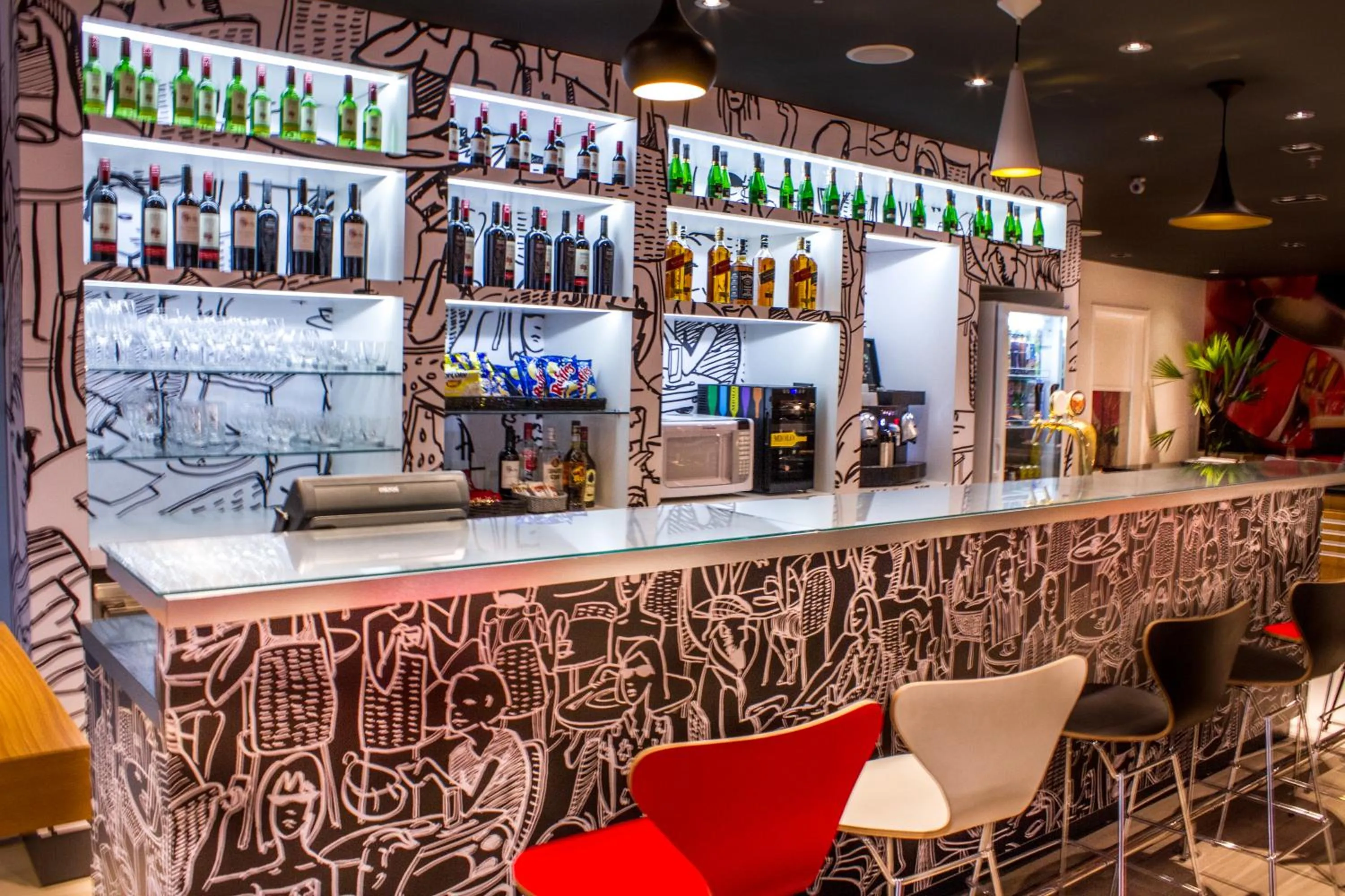 Lounge or bar in ibis Imperatriz