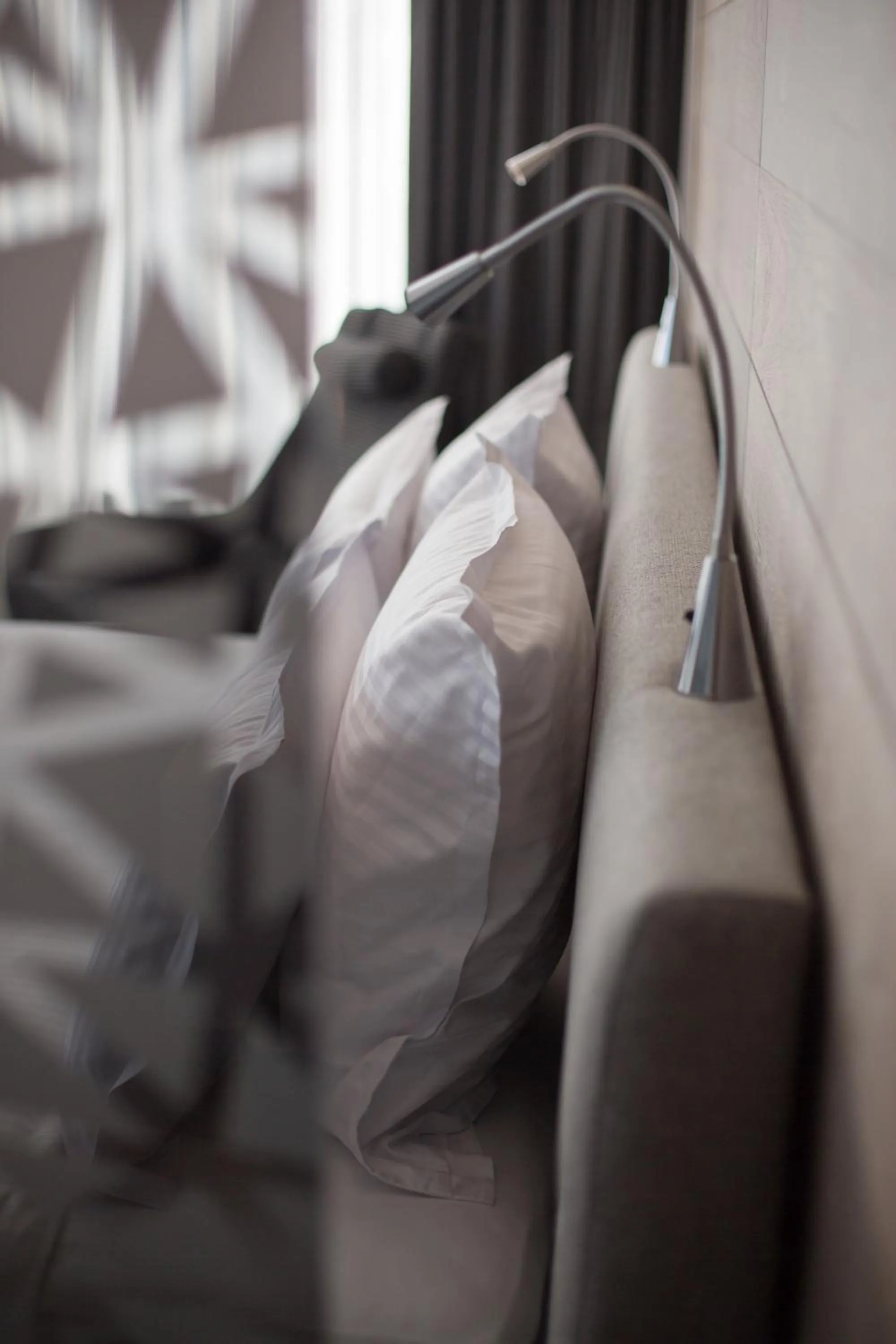 Coffee/tea facilities, Bed in Pullman Sydney Airport