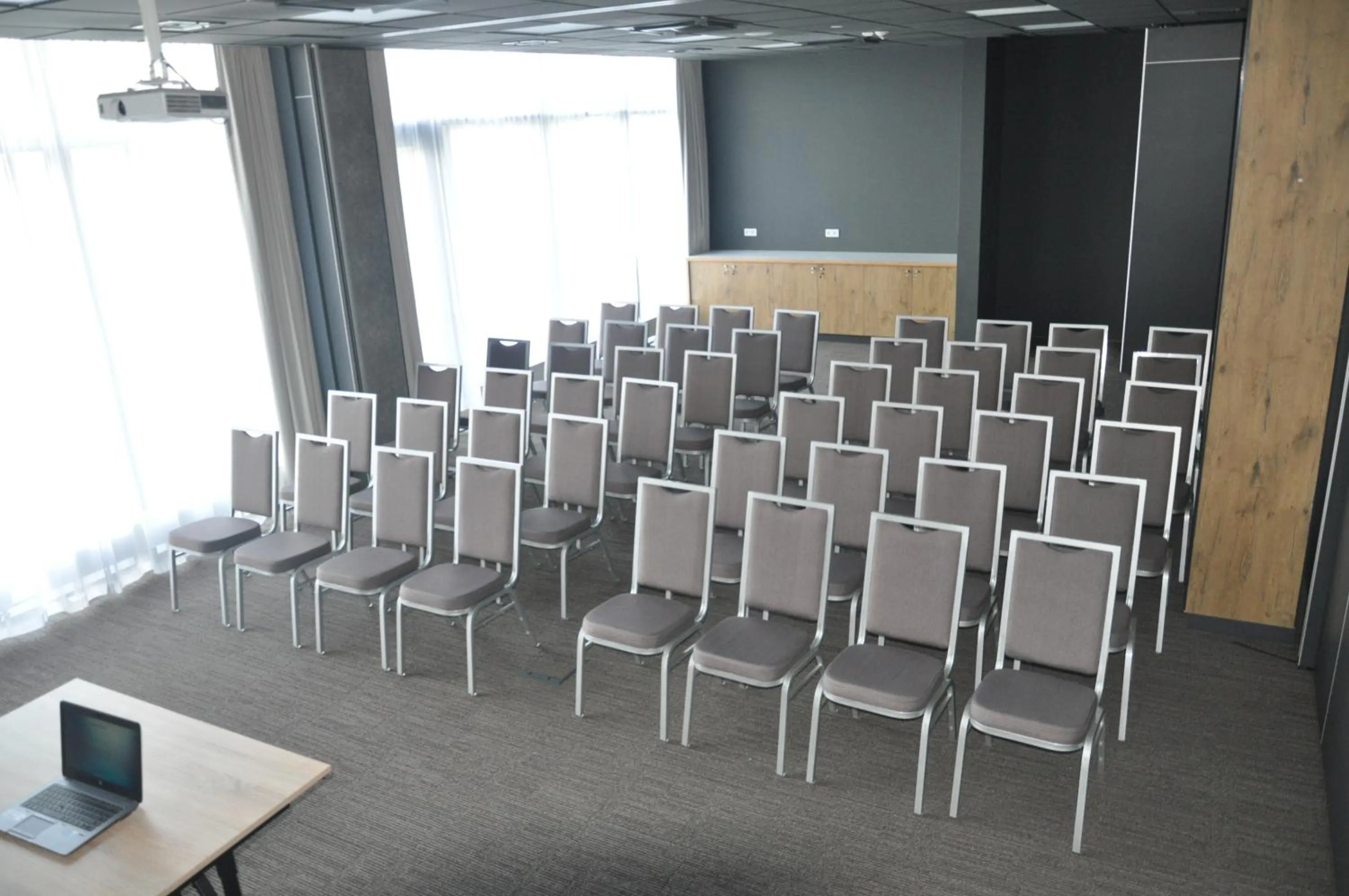 Meeting/conference room in Ibis Poznan Polnoc