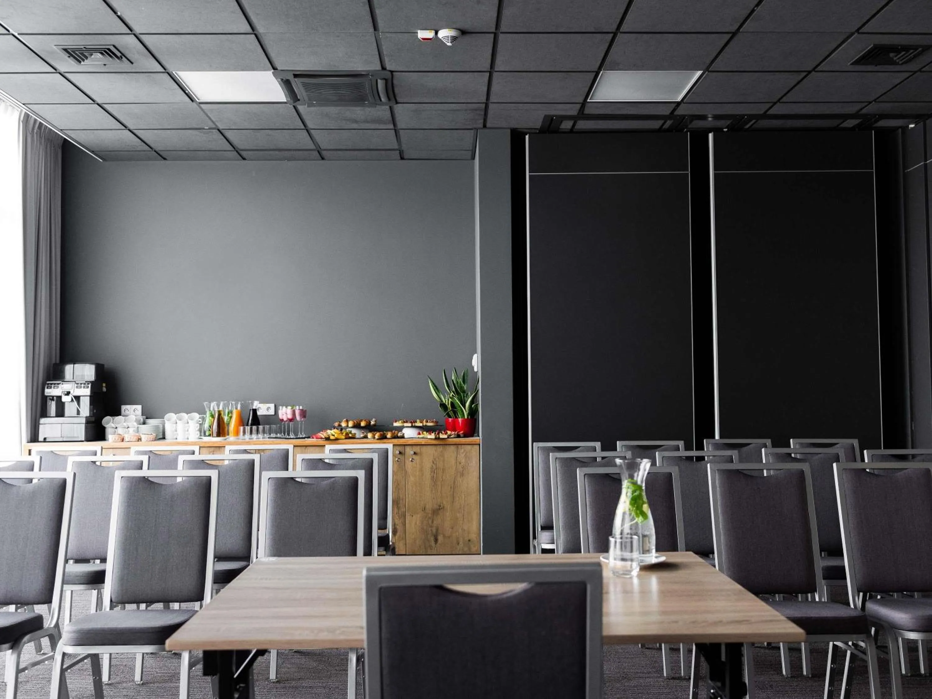 Meeting/conference room in Ibis Poznan Polnoc