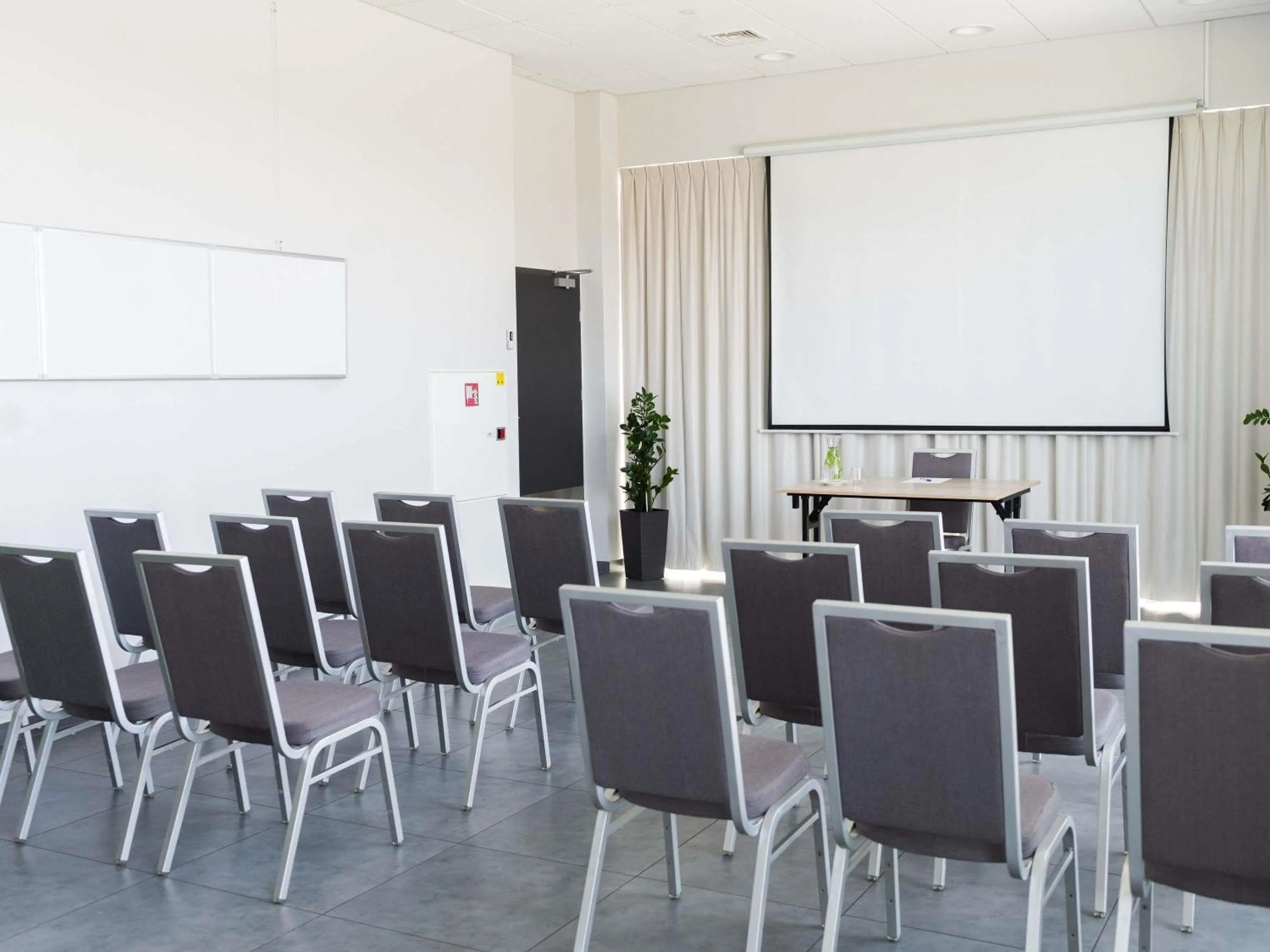 Meeting/conference room in Ibis Poznan Polnoc