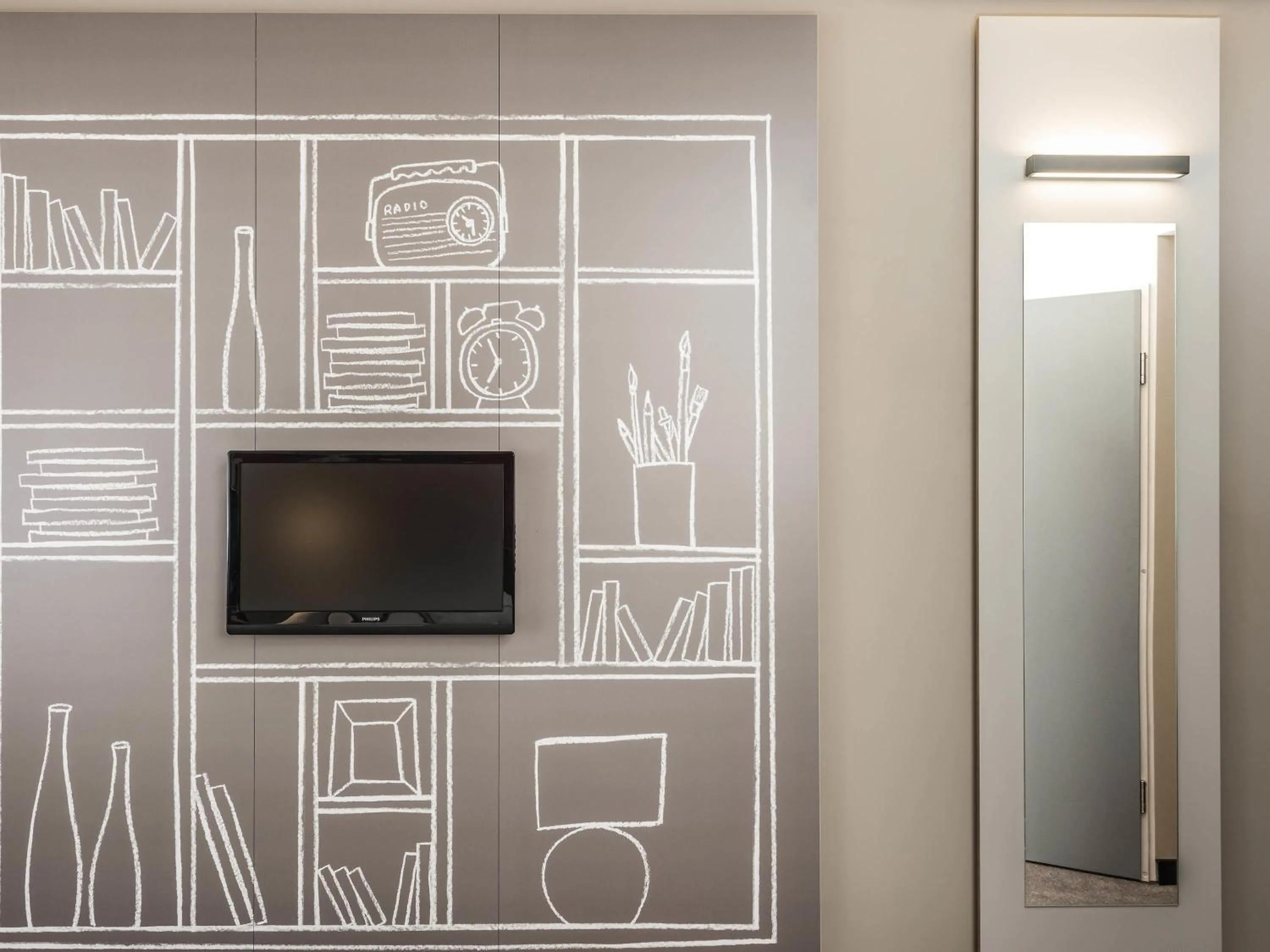 Bedroom in Ibis Poznan Polnoc