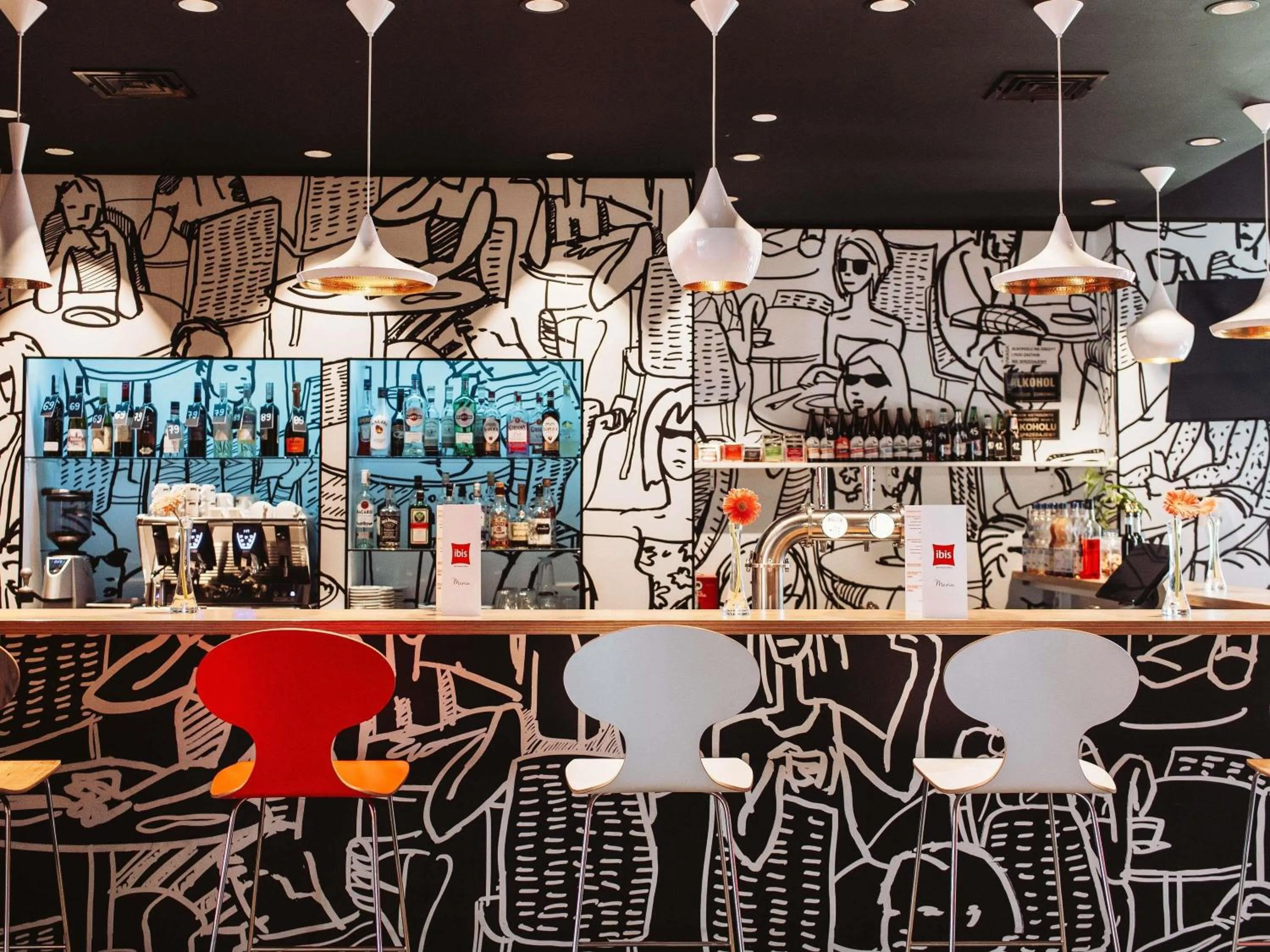 Lounge or bar in Ibis Poznan Polnoc