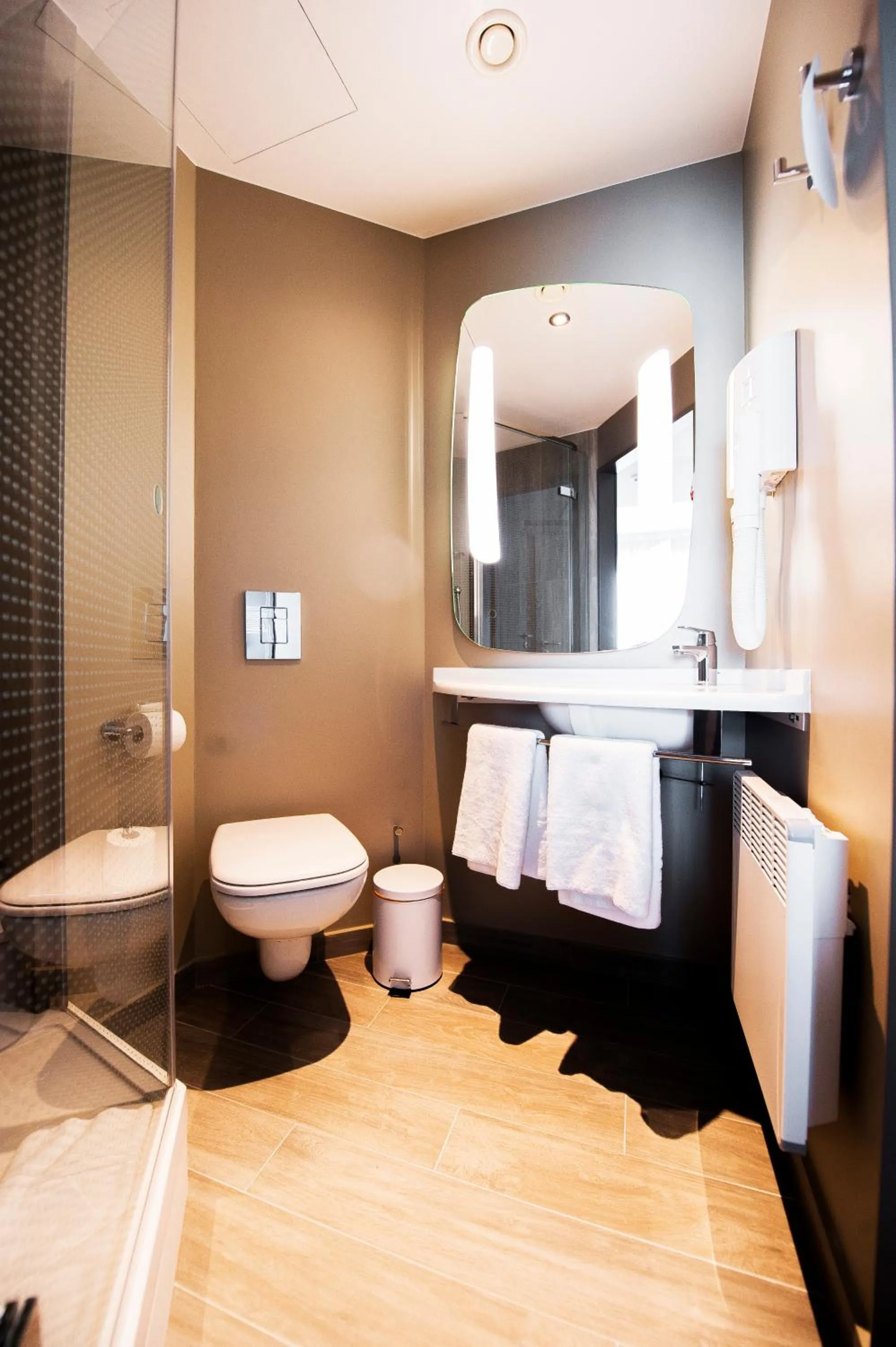 Bathroom in Ibis Poznan Polnoc