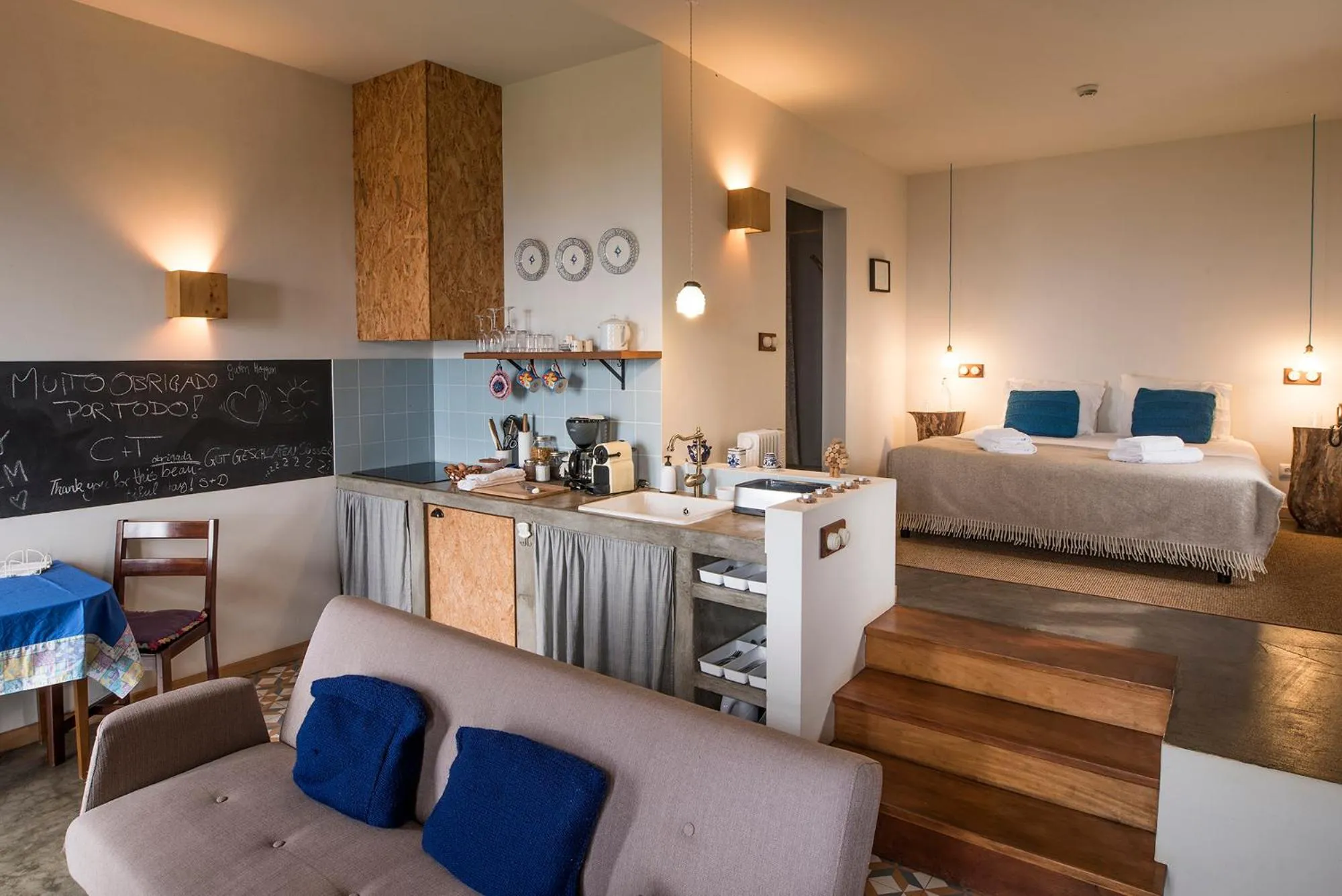 Decorative detail, Bed in Casas da Levada