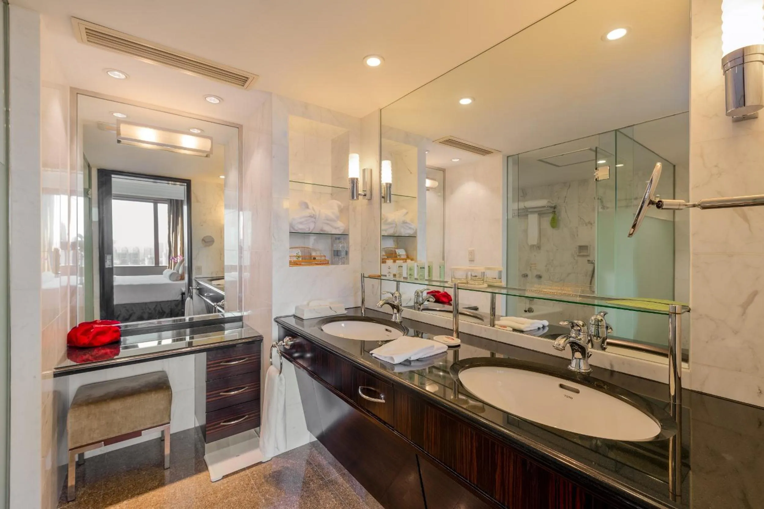 Bathroom in Okura Garden Hotel Shanghai