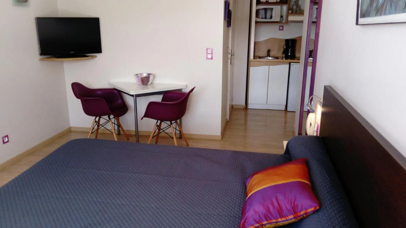 Bedroom, Bed in Hôtel Résidence Bergara