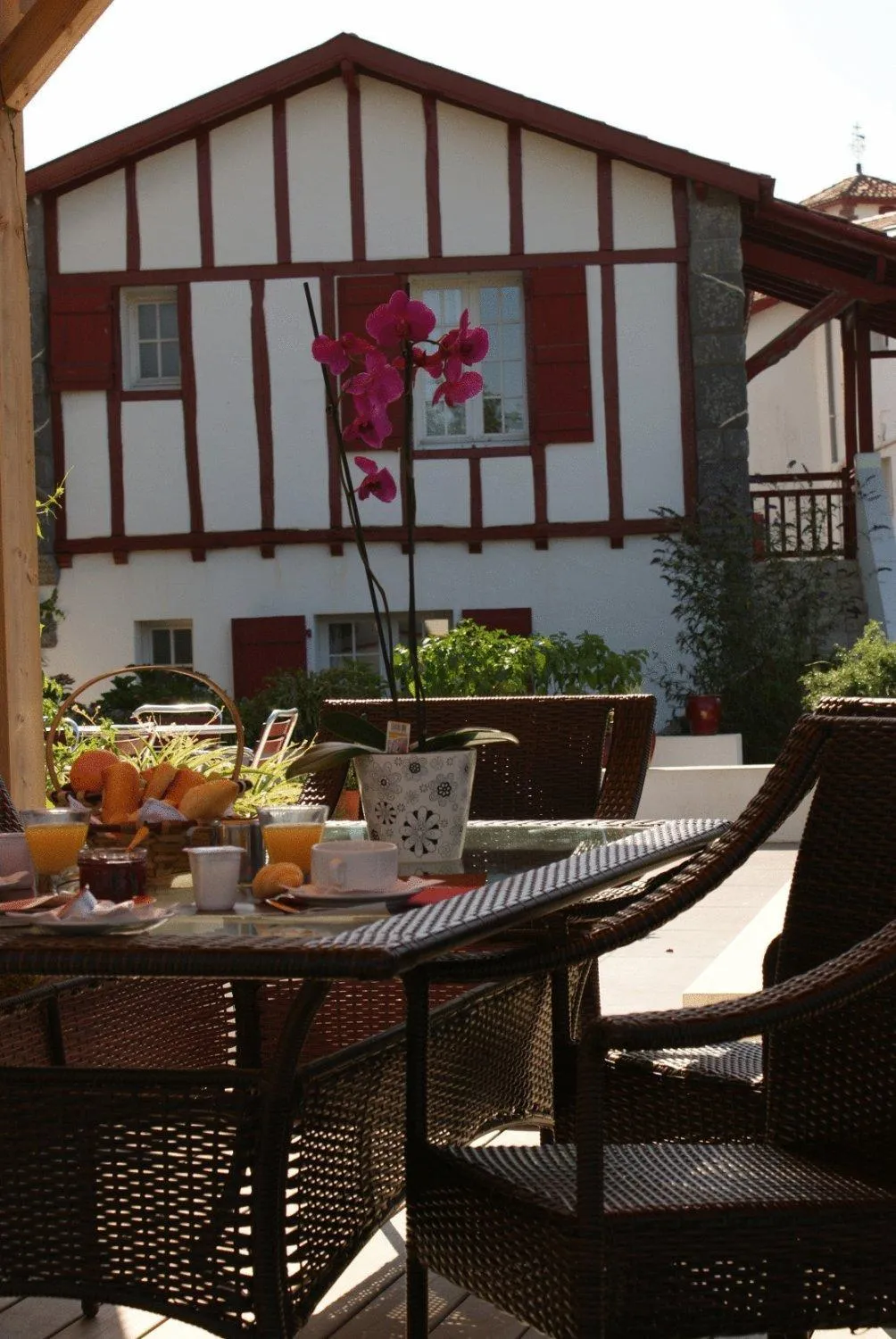 Facade/entrance in Hôtel Résidence Bergara