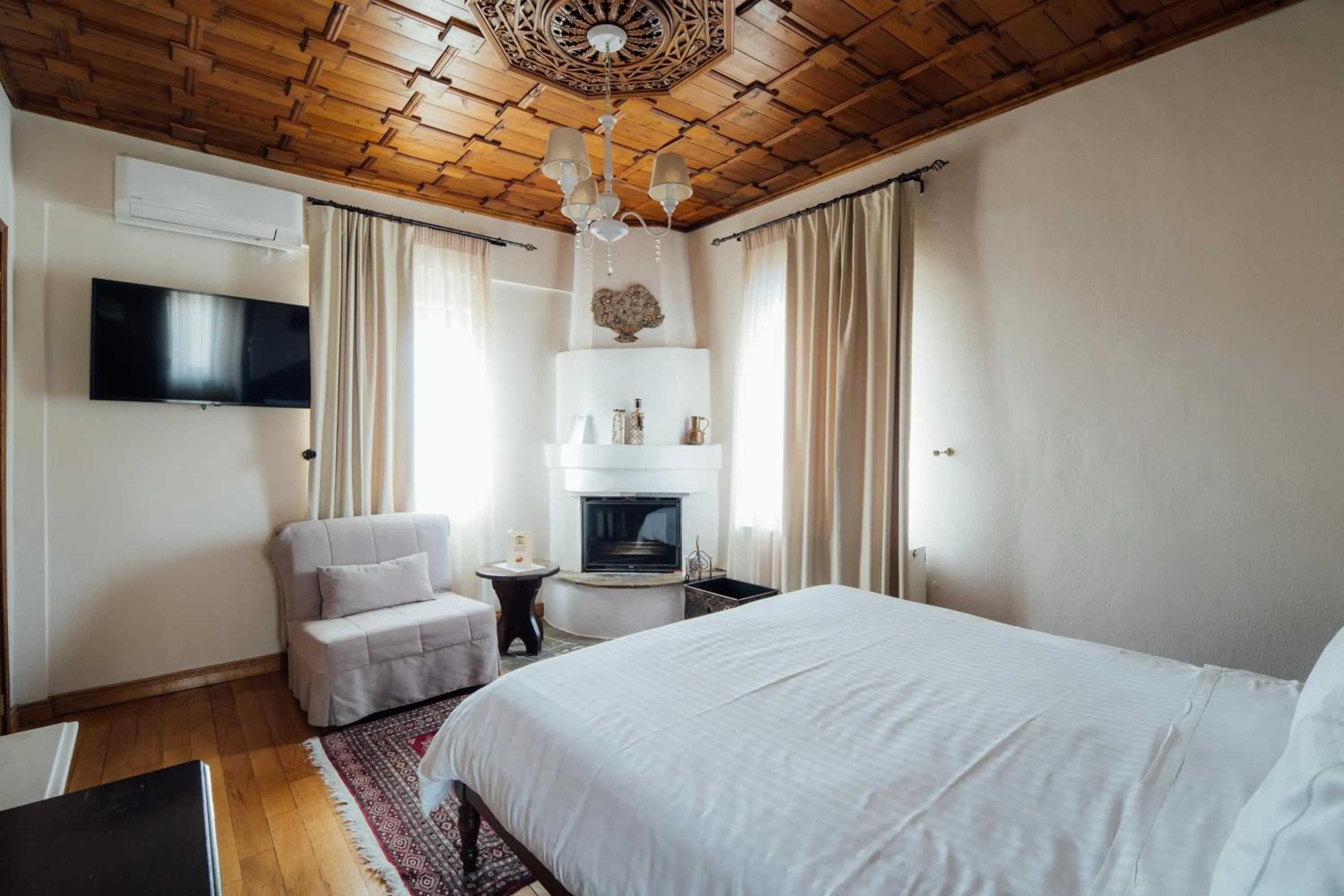 Bed in Archontiko Naoumidi