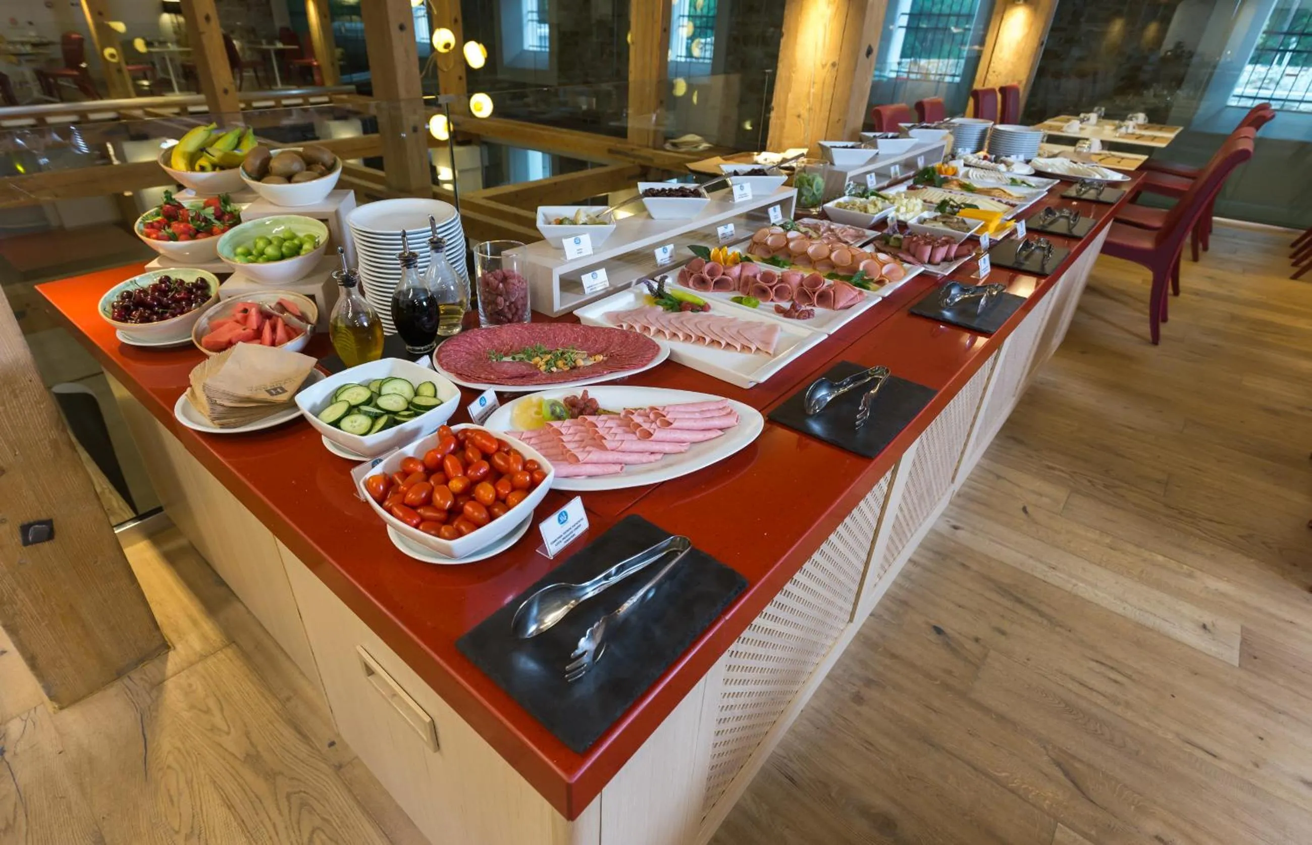 Breakfast in Hydrama Grand Hotel