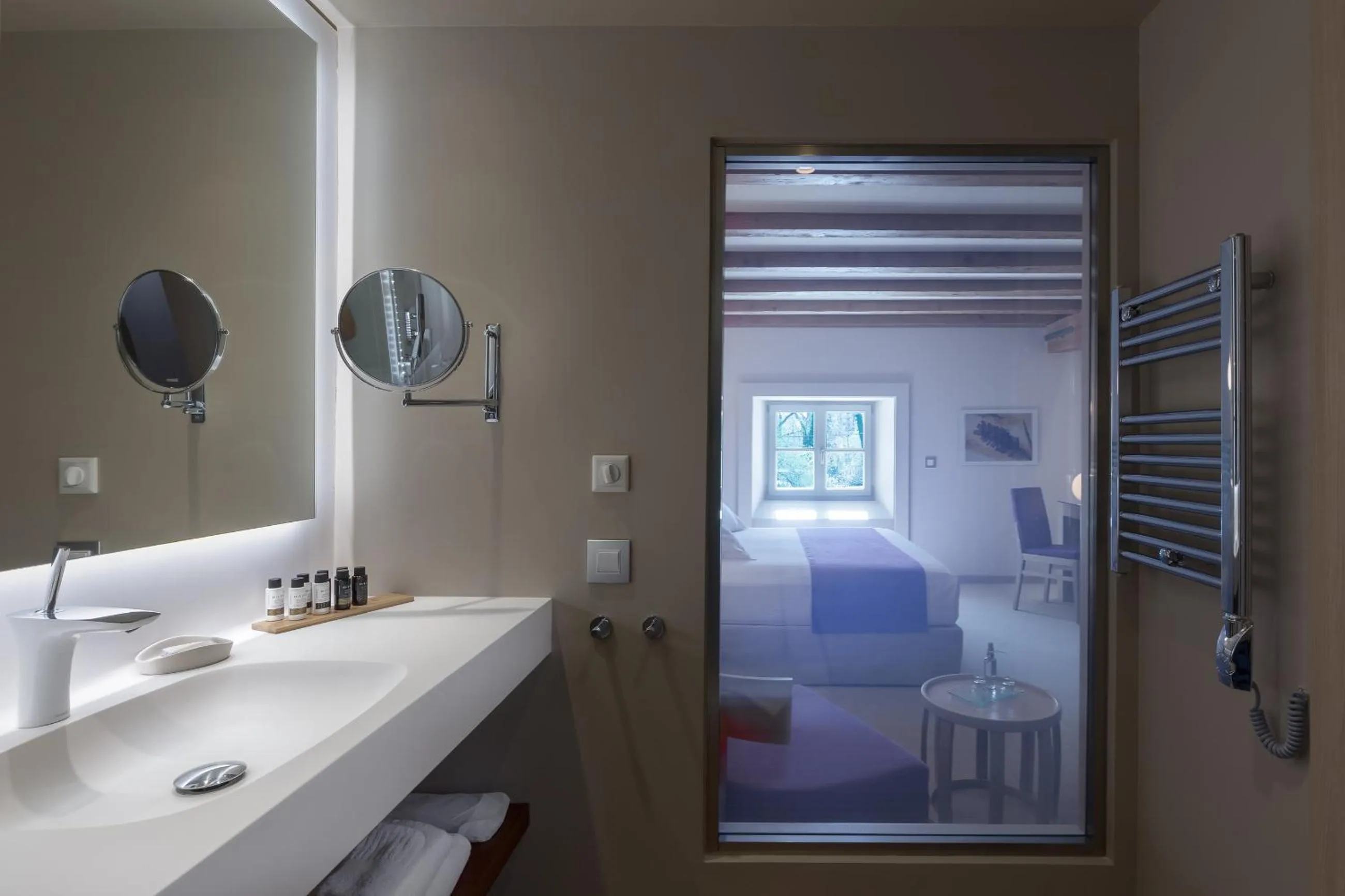 Toilet in Hydrama Grand Hotel