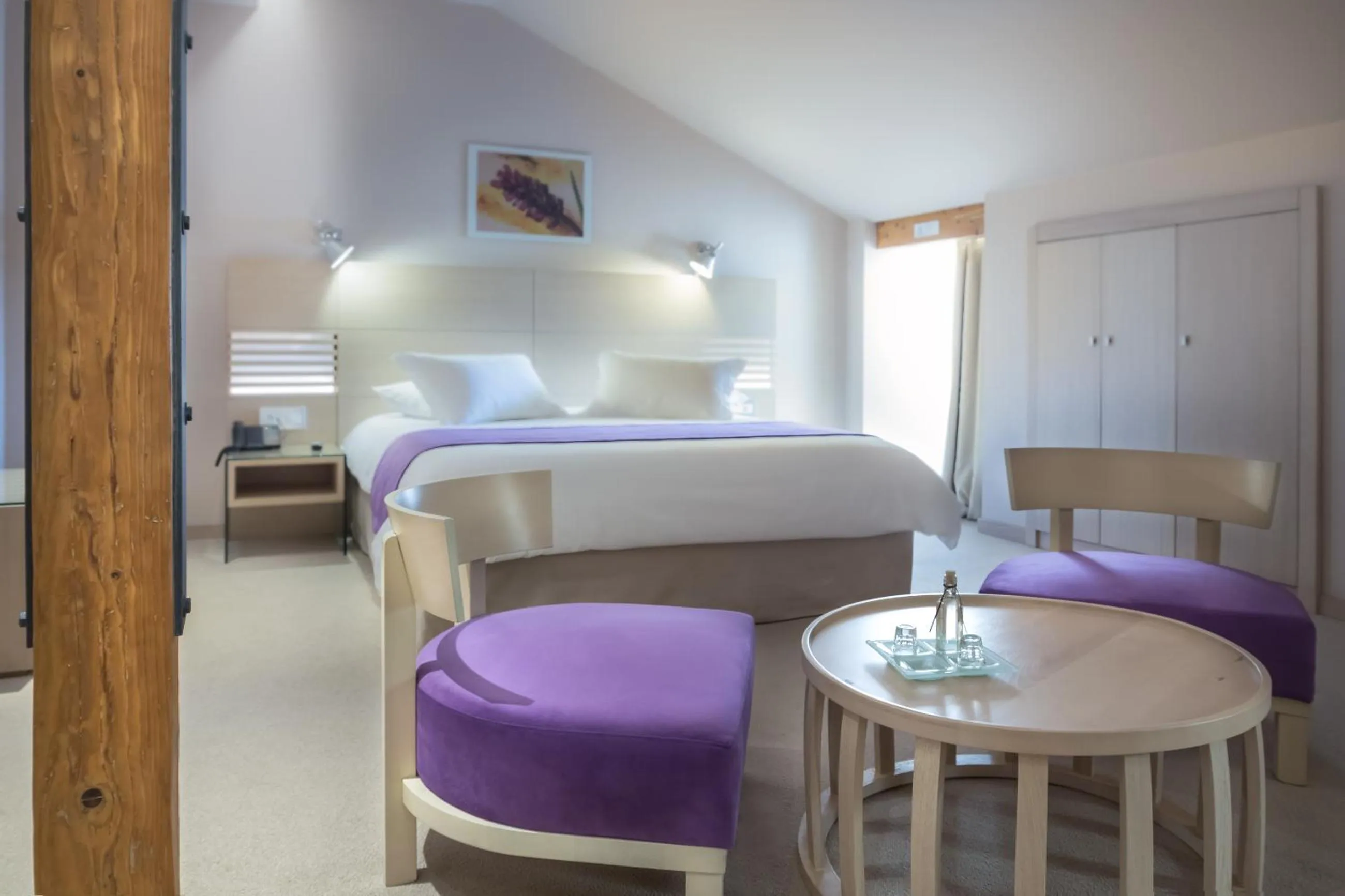 Photo of the whole room, Bed in Hydrama Grand Hotel