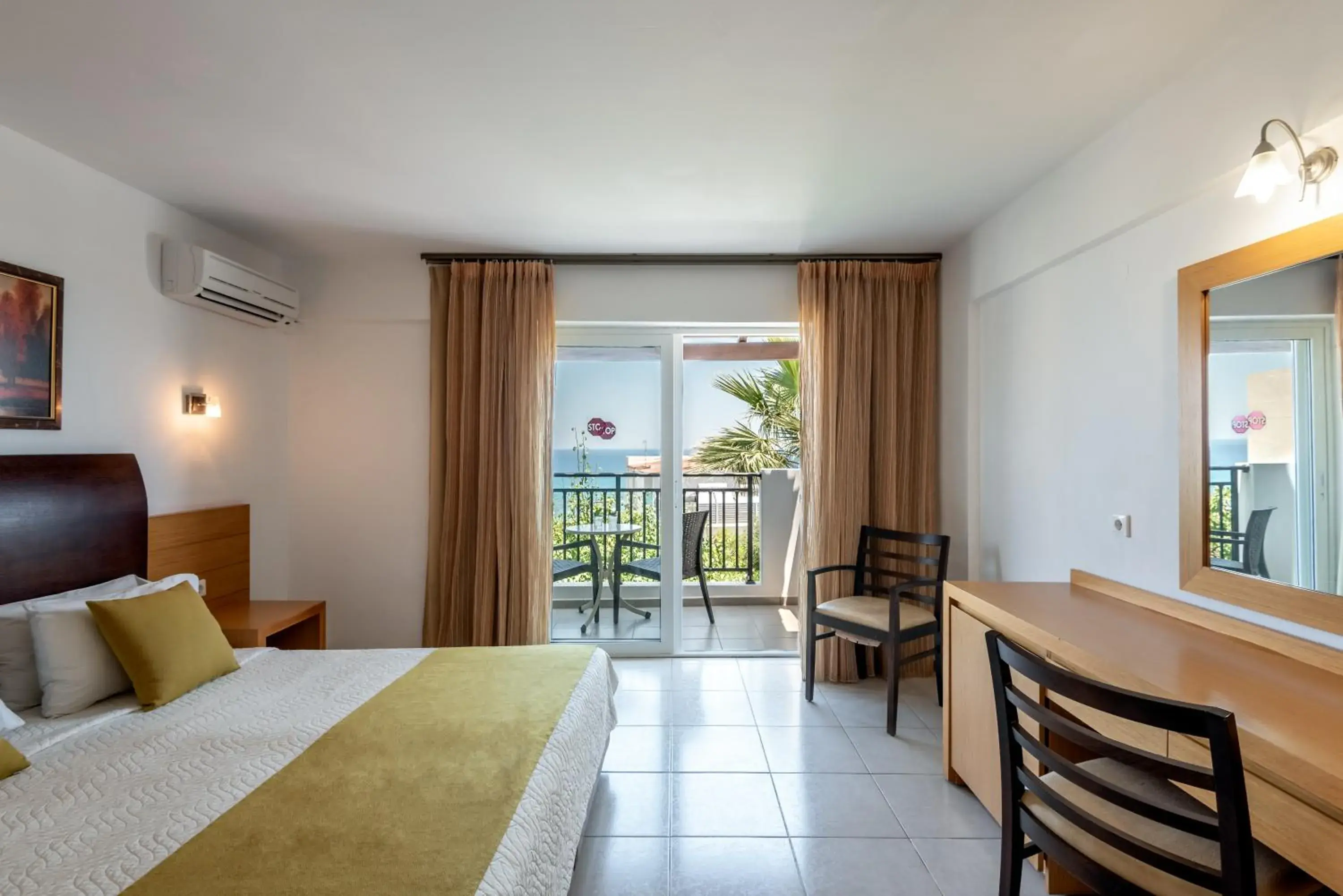 Standard Room in Mediterraneo Hotel Standard Room in Mediterraneo Hotel