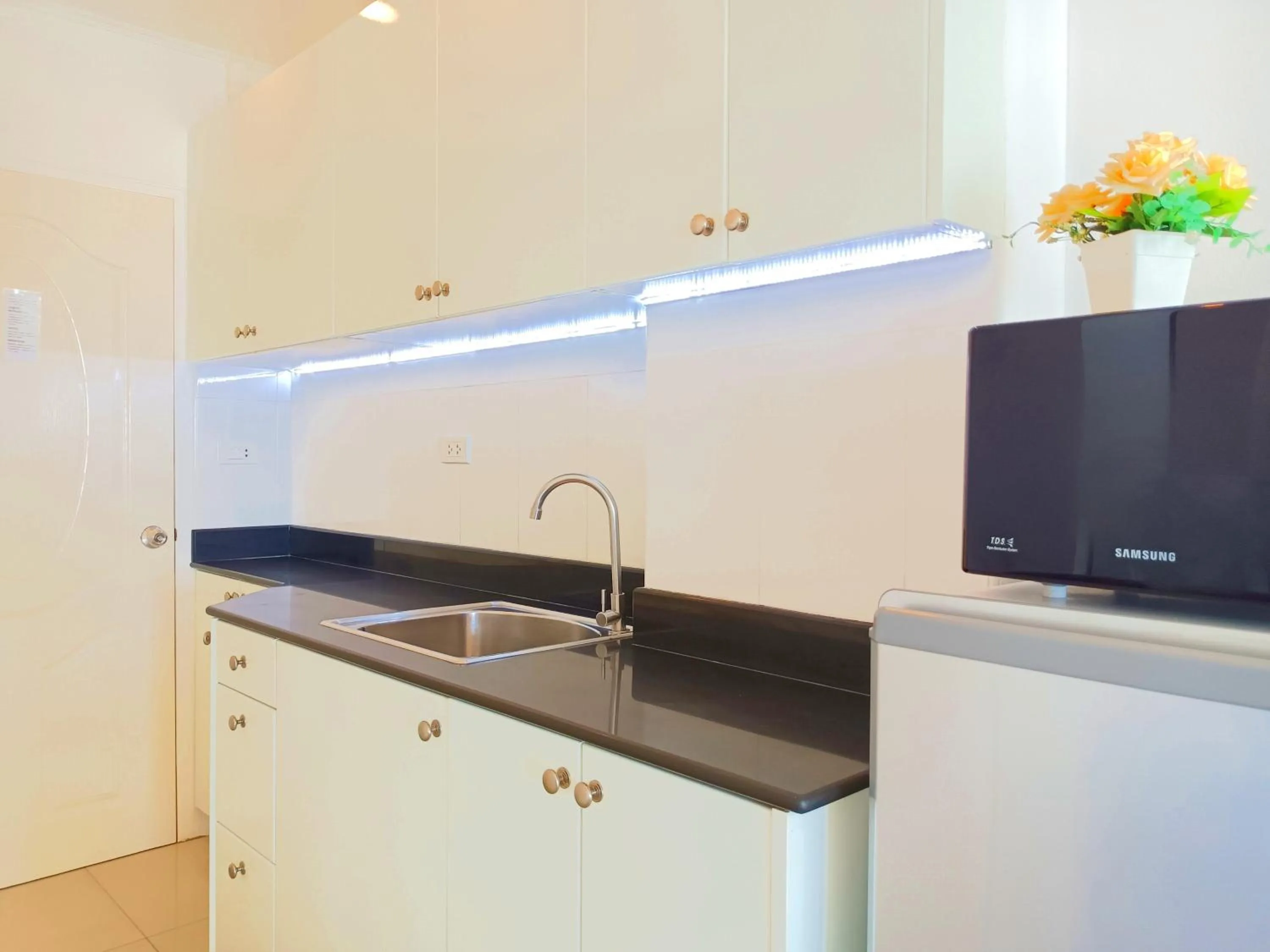 Kitchen or kitchenette in Sea View Beachfront Condos Pattaya Jomtien Beach