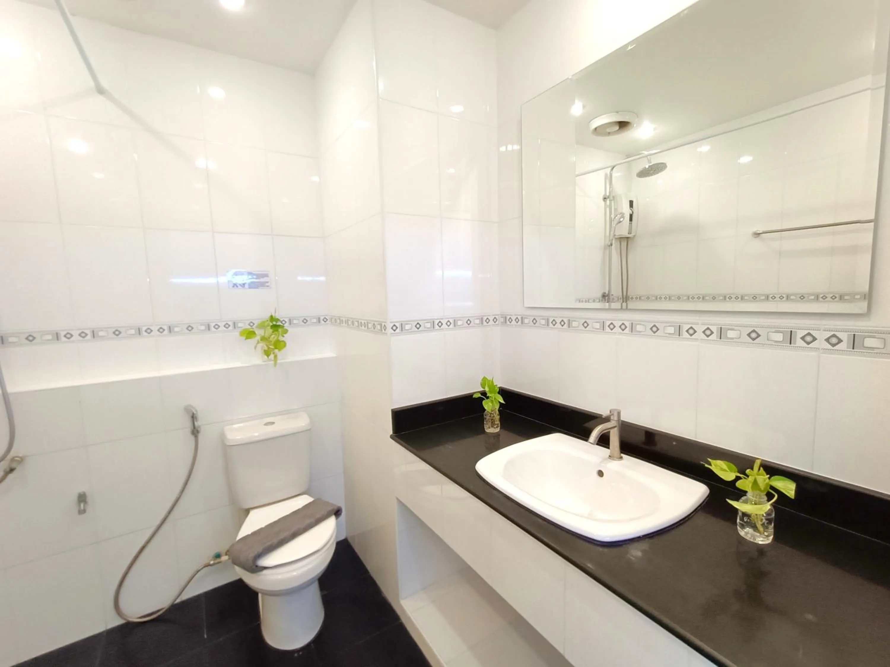 Bathroom in Sea View Beachfront Condos Pattaya Jomtien Beach