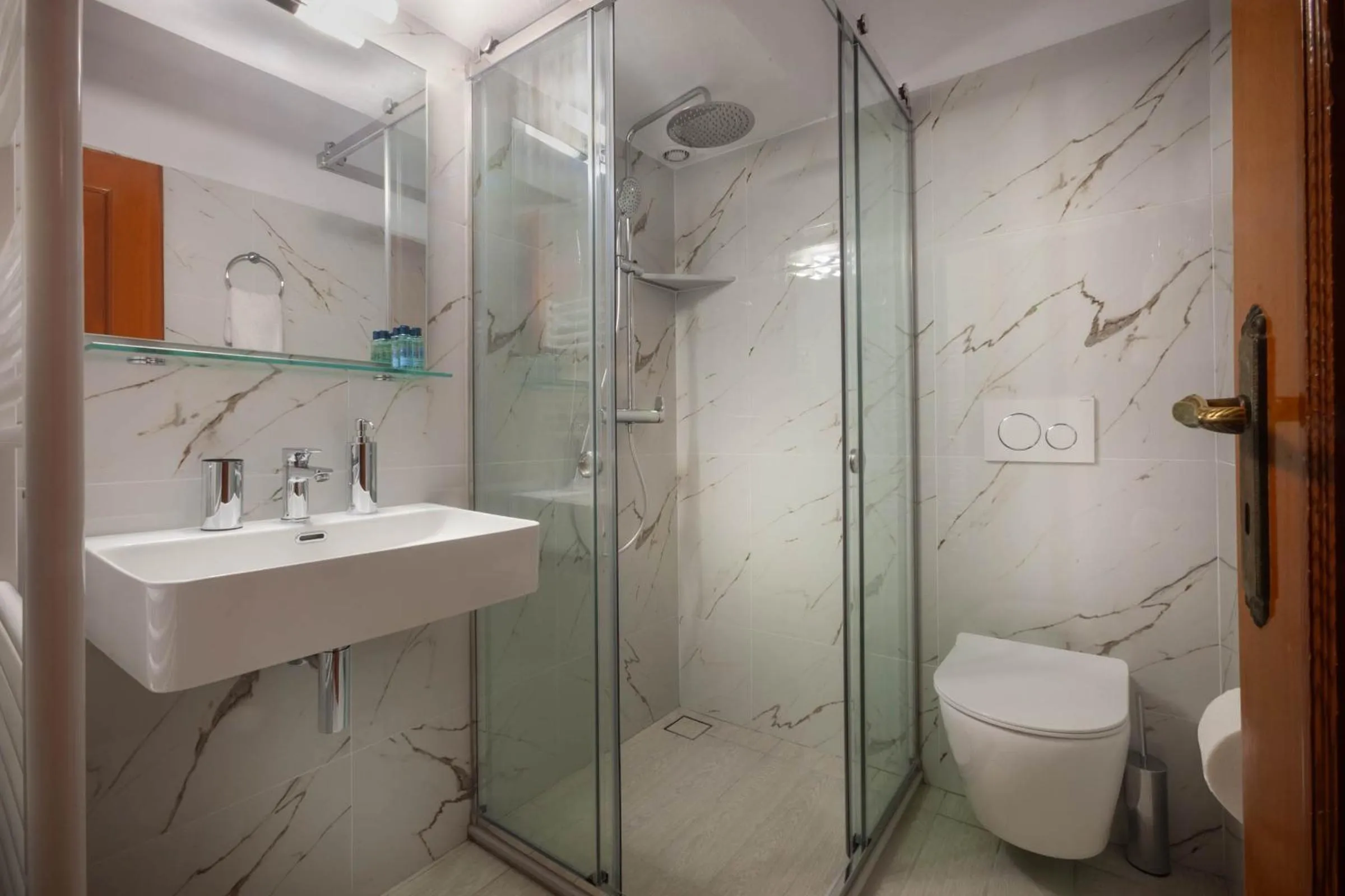 Bathroom in Petrino Guesthouse