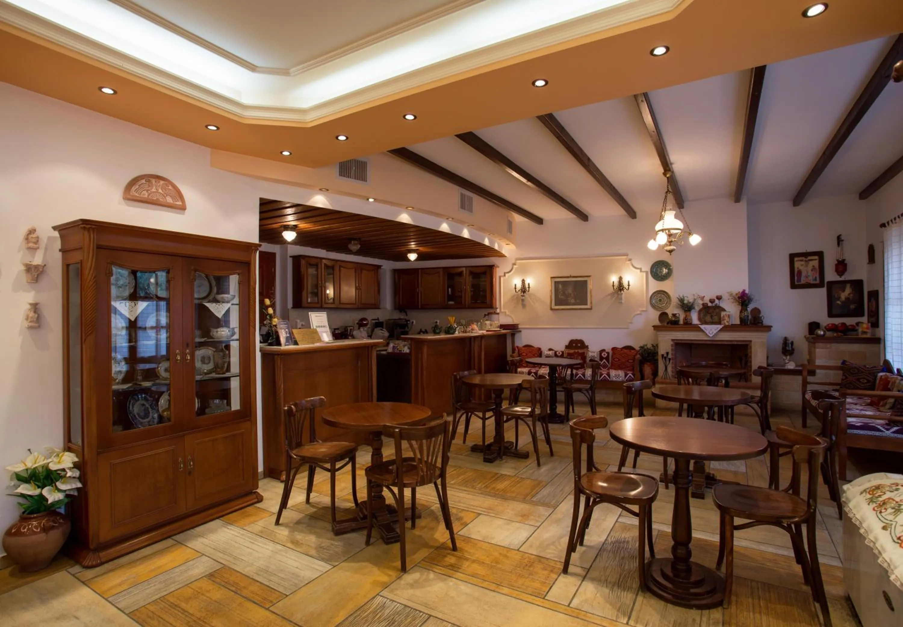 Communal lounge/ TV room in Petrino Guesthouse