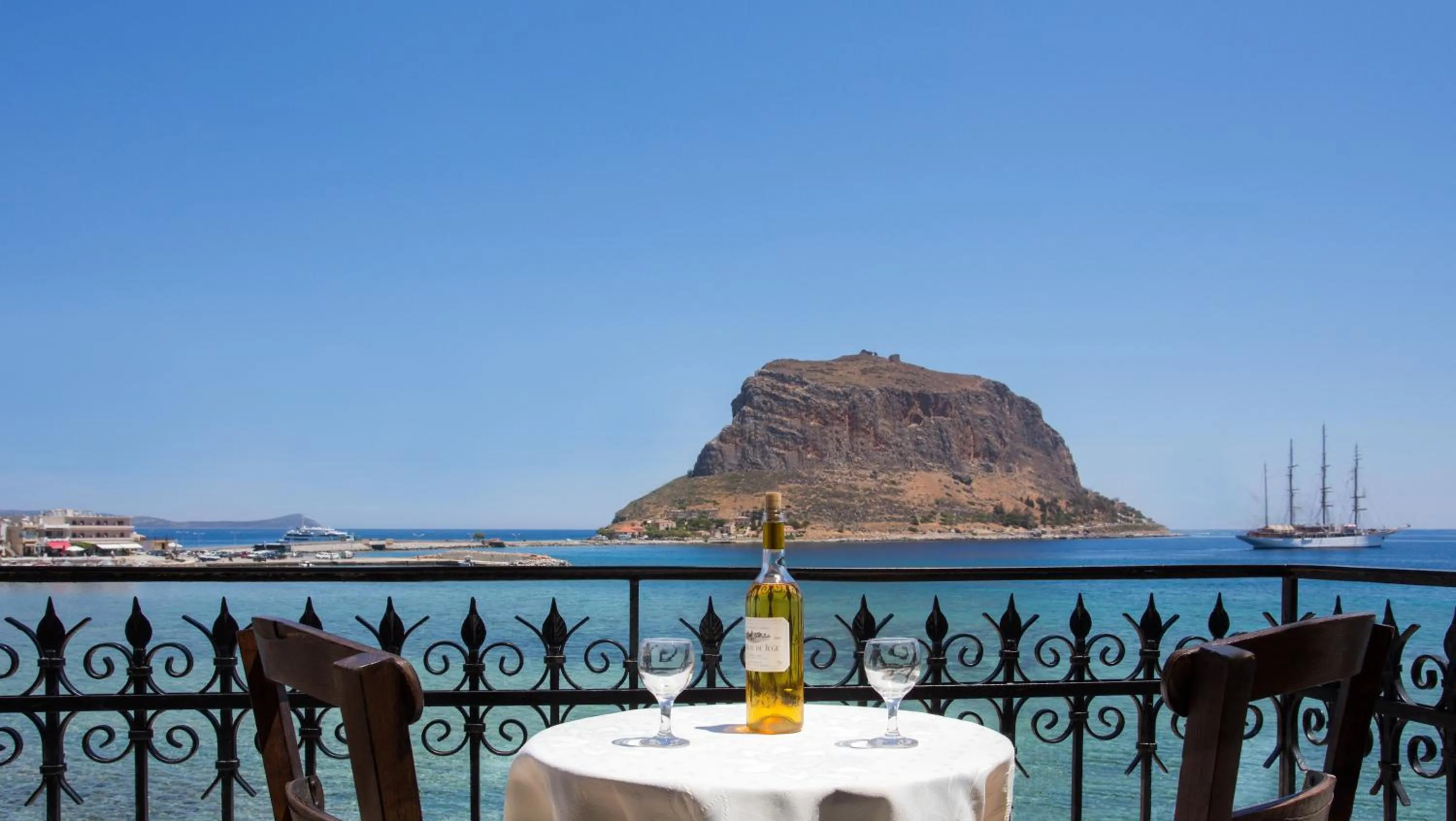 Balcony/Terrace in Petrino Guesthouse