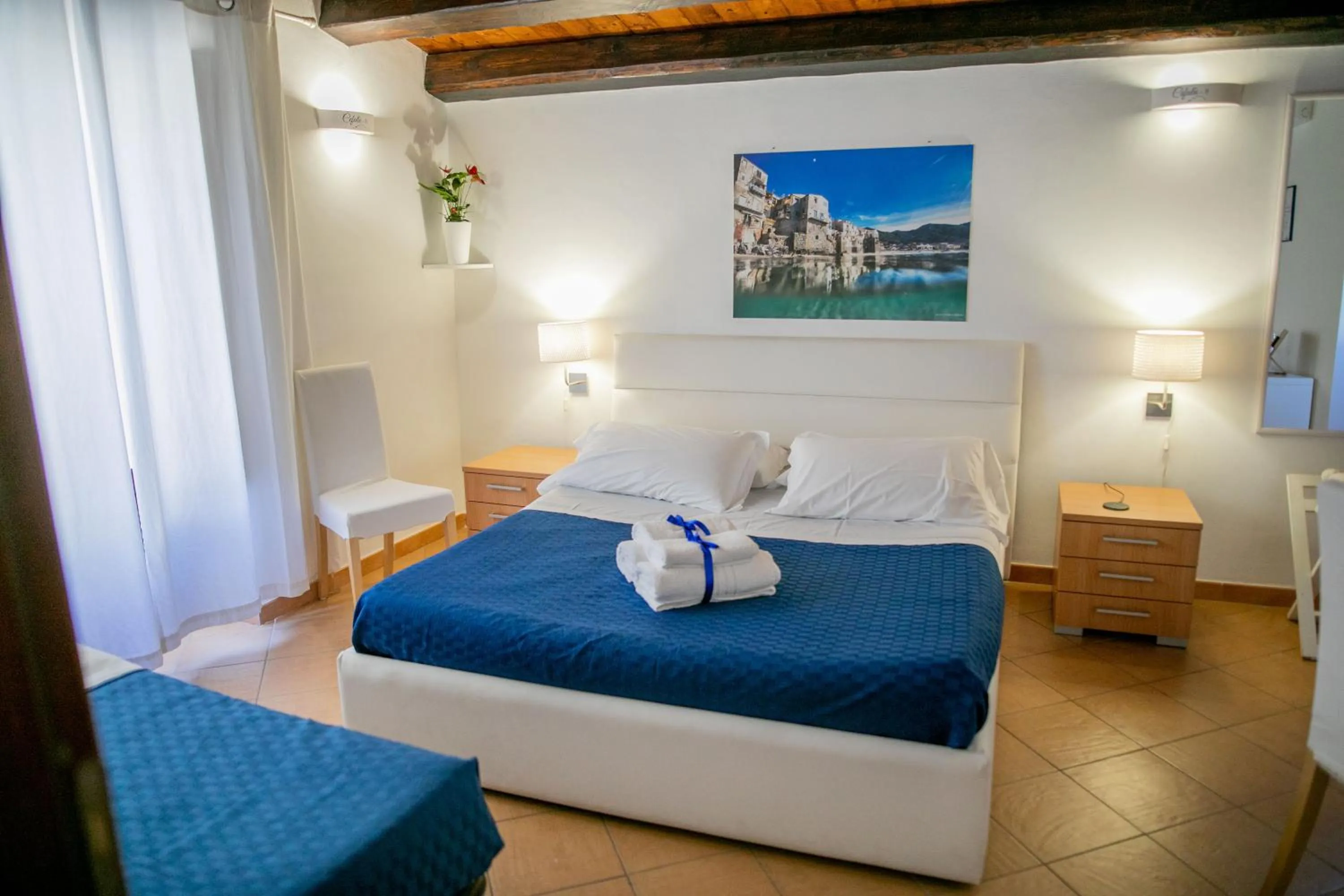 Bedroom, Bed in Cefalu in Blu