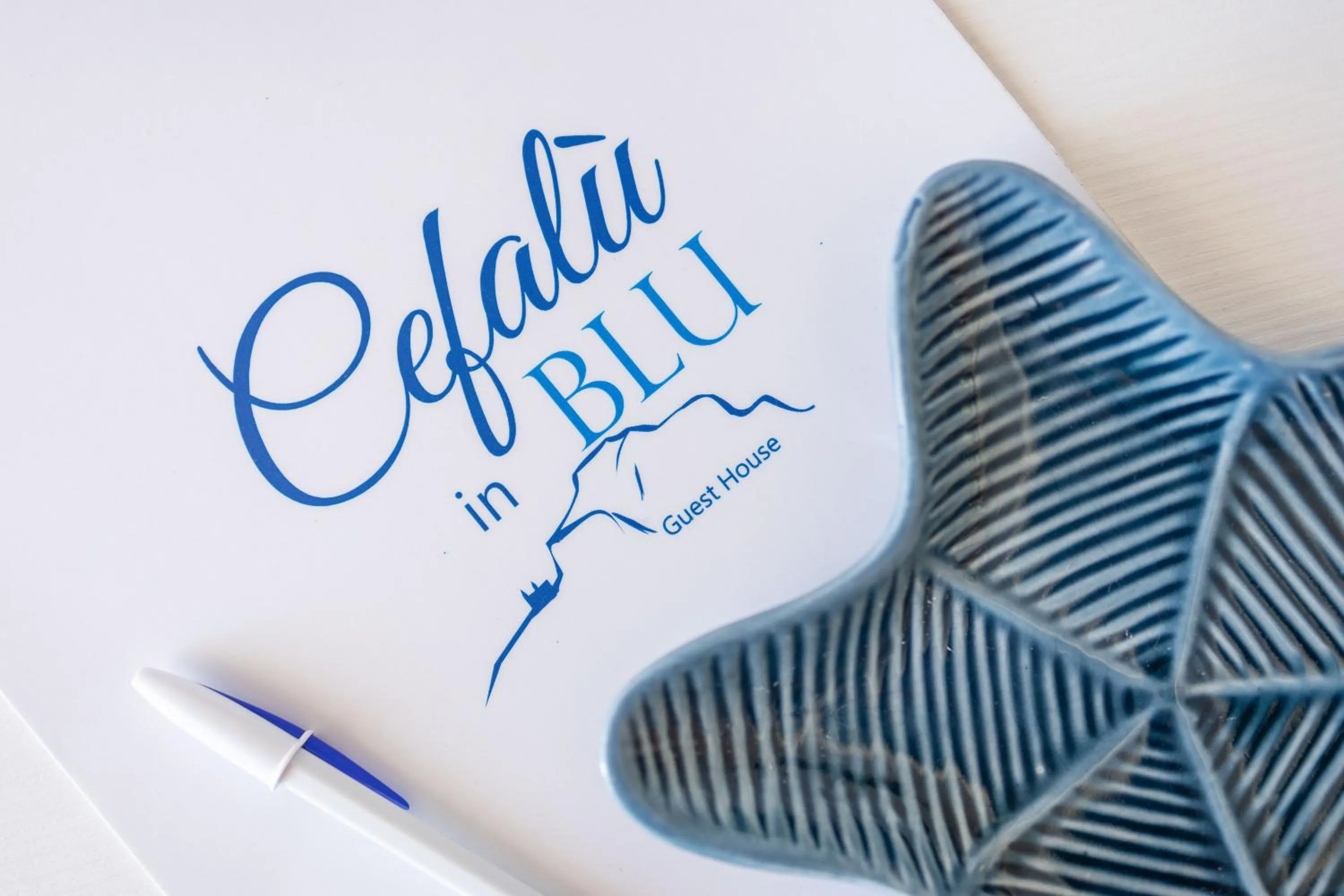 Decorative detail in Cefalu in Blu