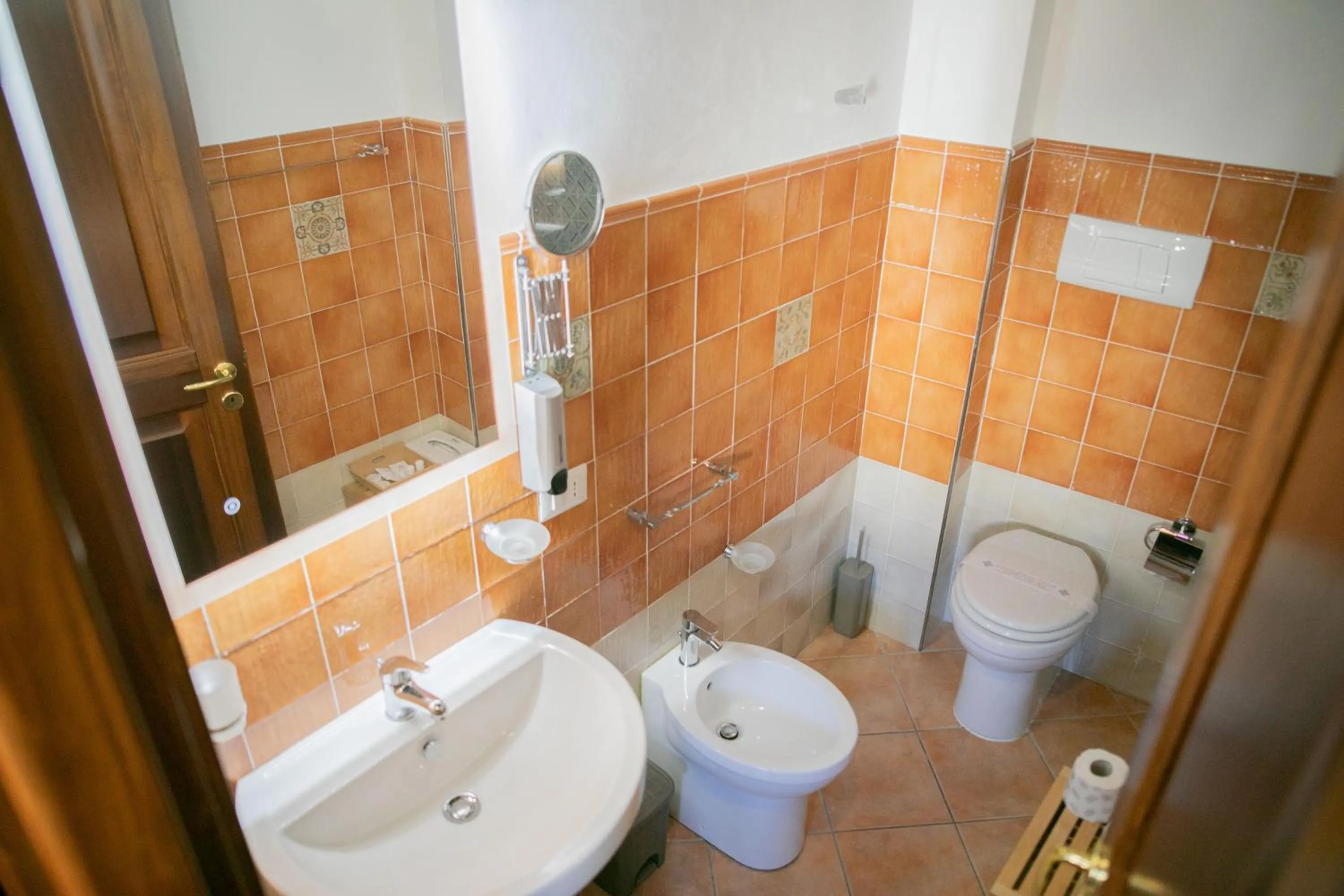 Bathroom in Cefalu in Blu