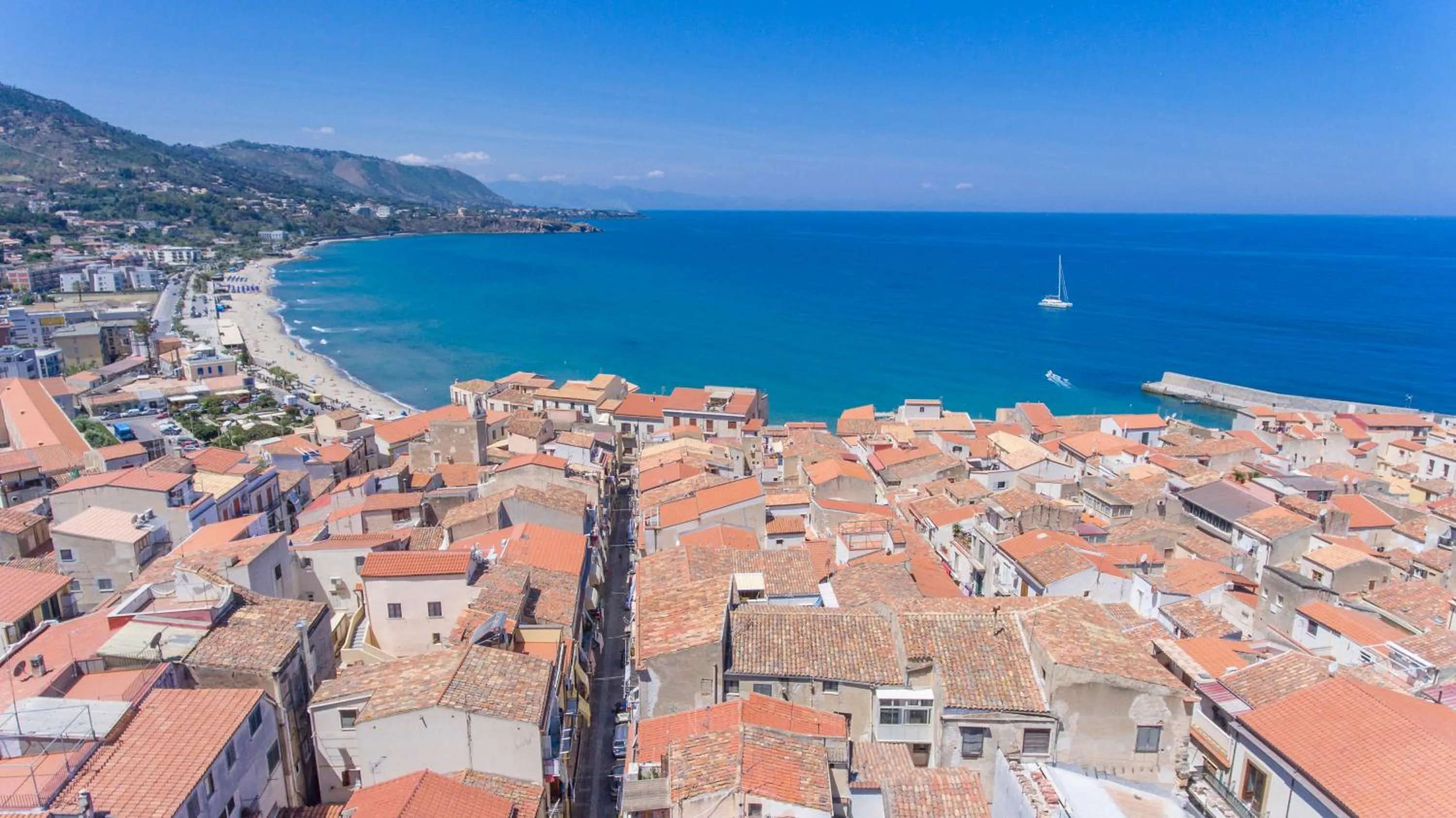 Sea view in Cefalu in Blu