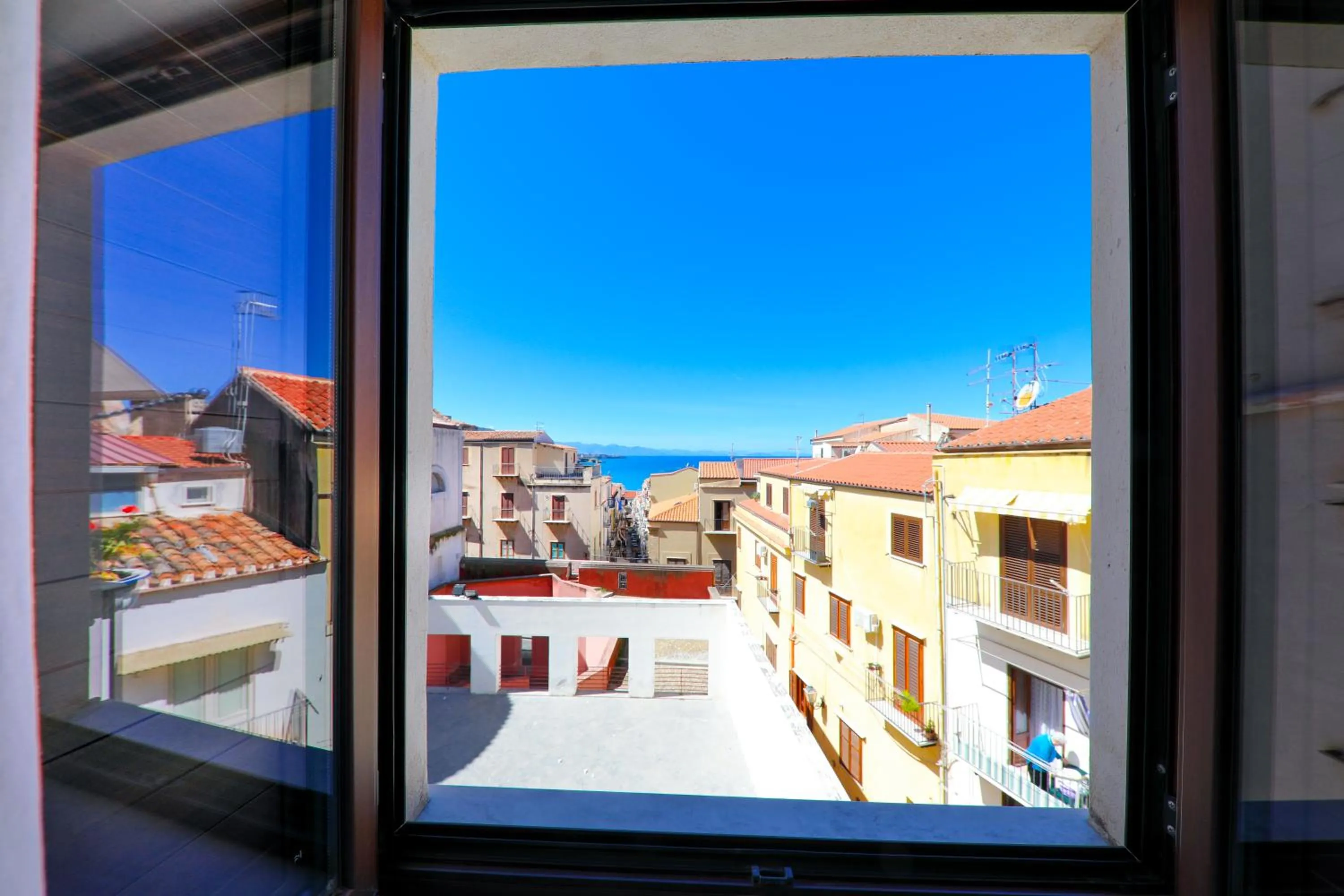City view in Cefalu in Blu