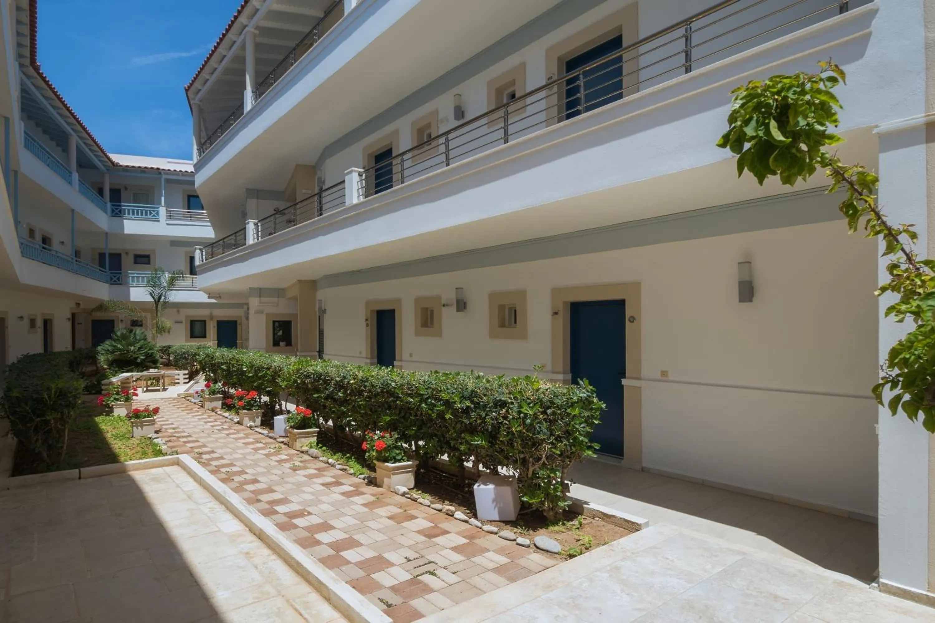 Facade/entrance in Pyrgos Beach Hotel Apartments
