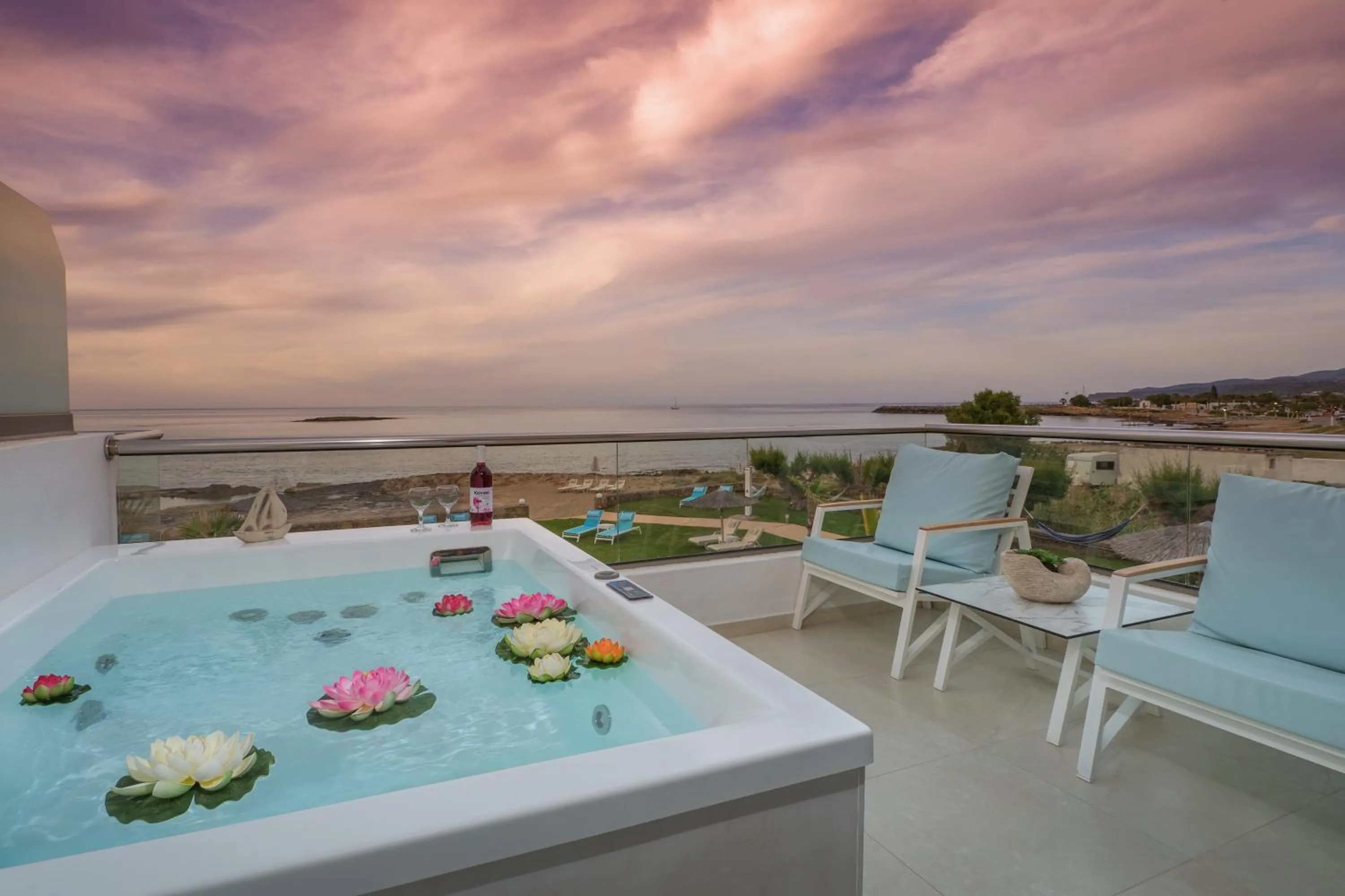 Hot Tub in Pyrgos Beach Hotel Apartments