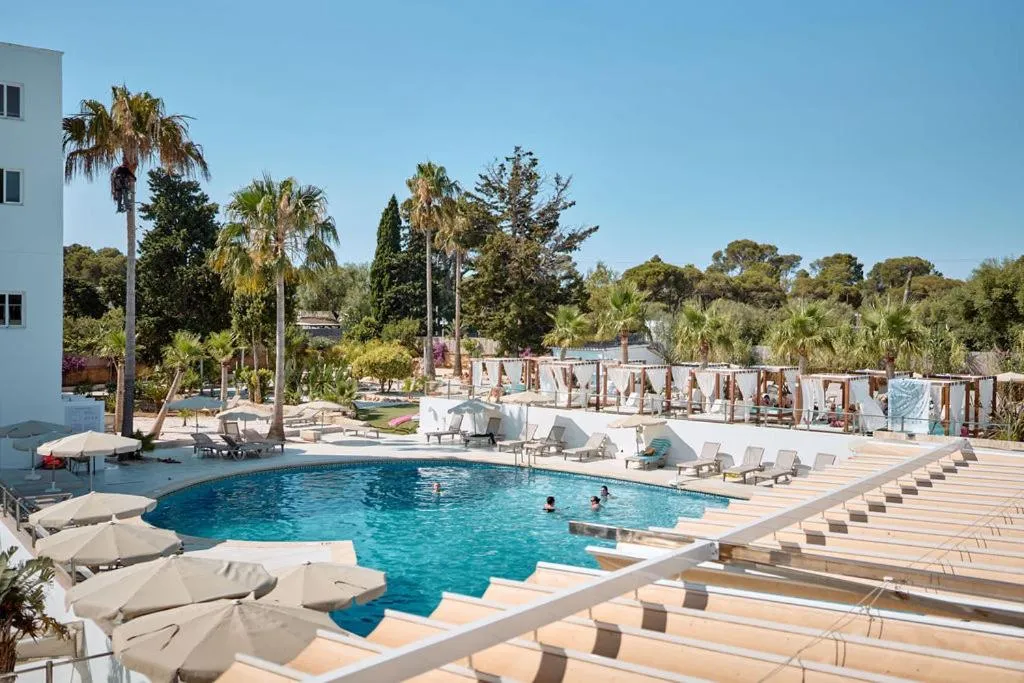 Swimming pool in Hotel Ankaa - Adults Only