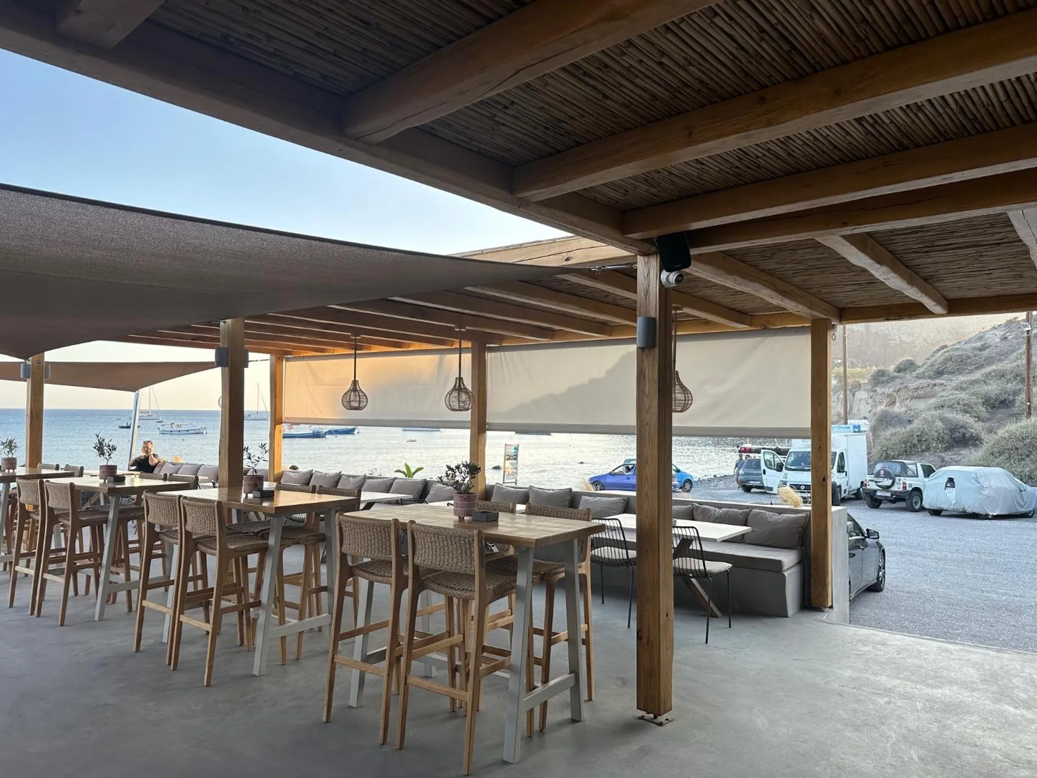 Restaurant/places to eat in Akrotiri Hotel