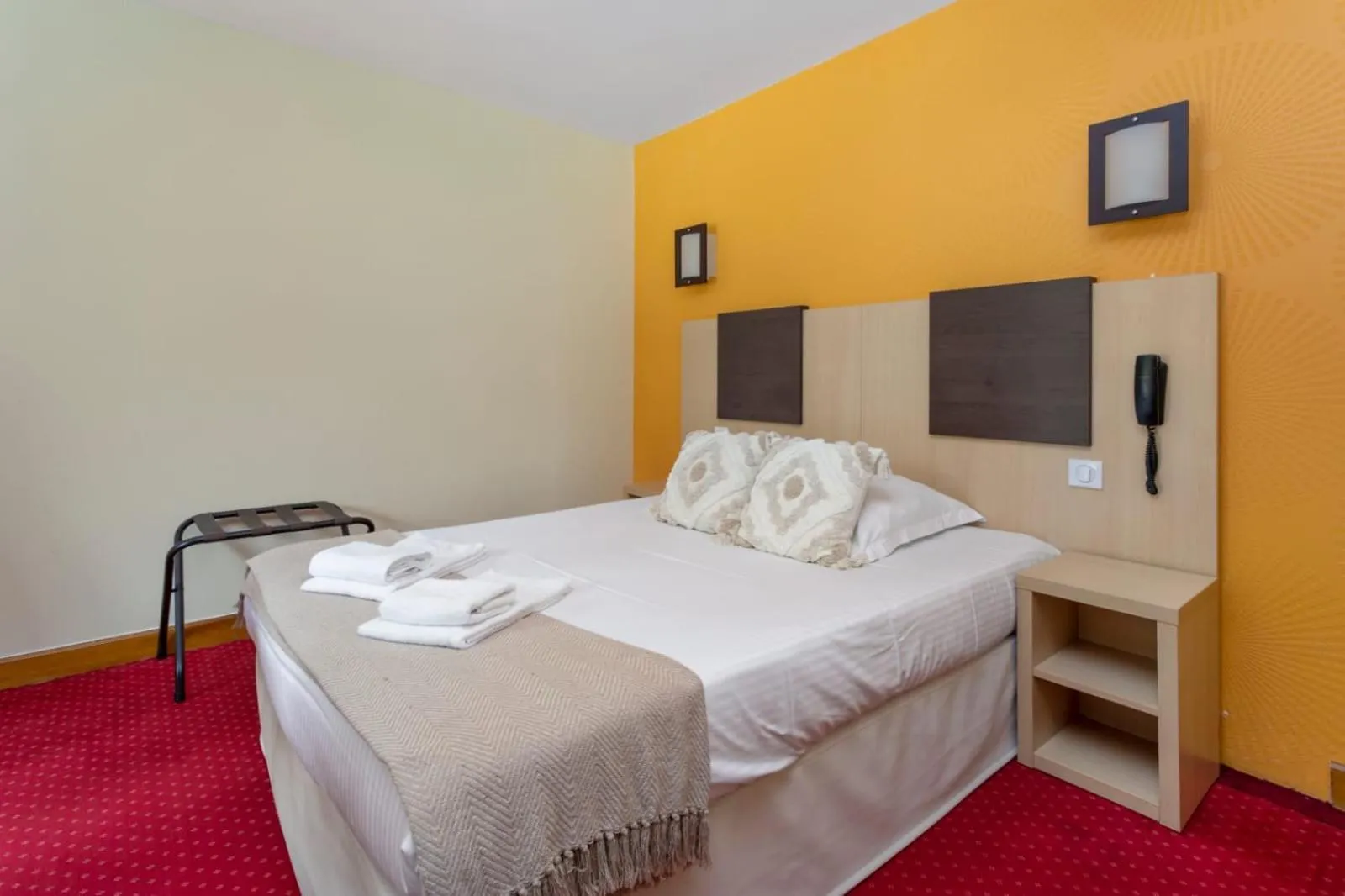 Bed in Hôtel Le Romantica