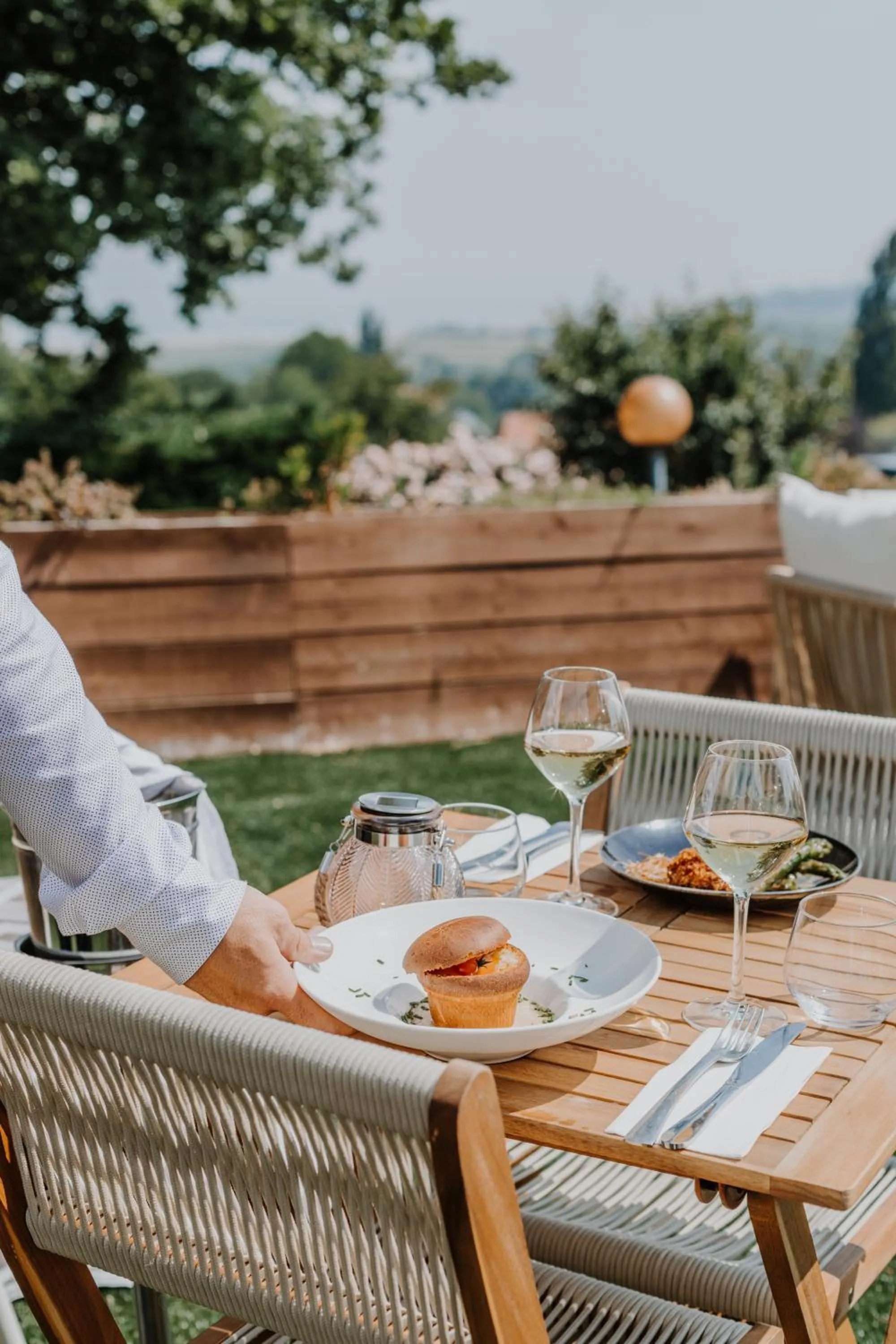 Patio in Hôtel Le Romantica